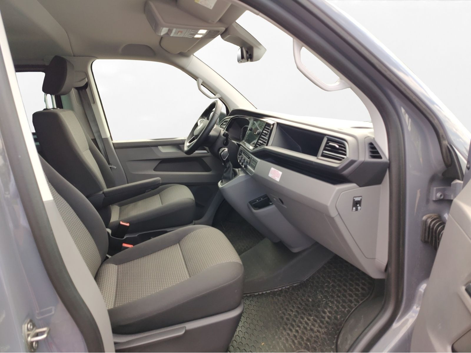 Volkswagen - T6.1 Caravelle_11