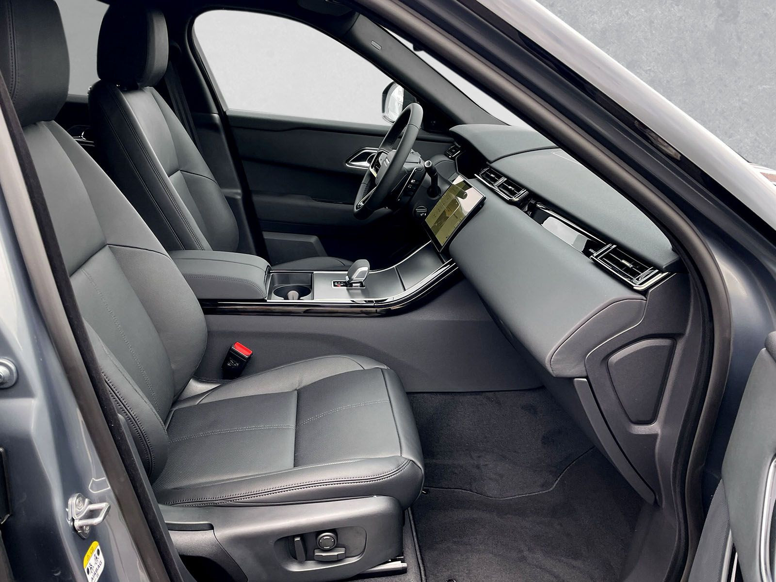 Land Rover - Range Rover Velar_3