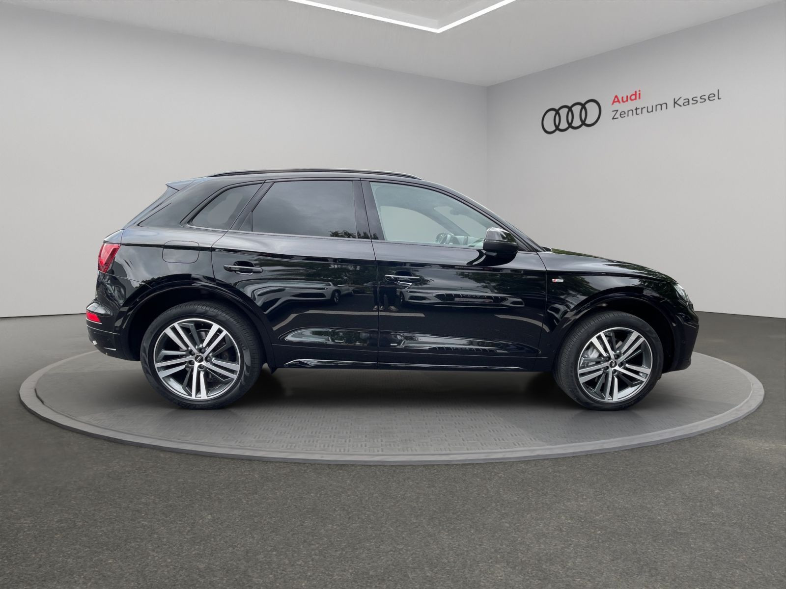 Audi - Q5_8