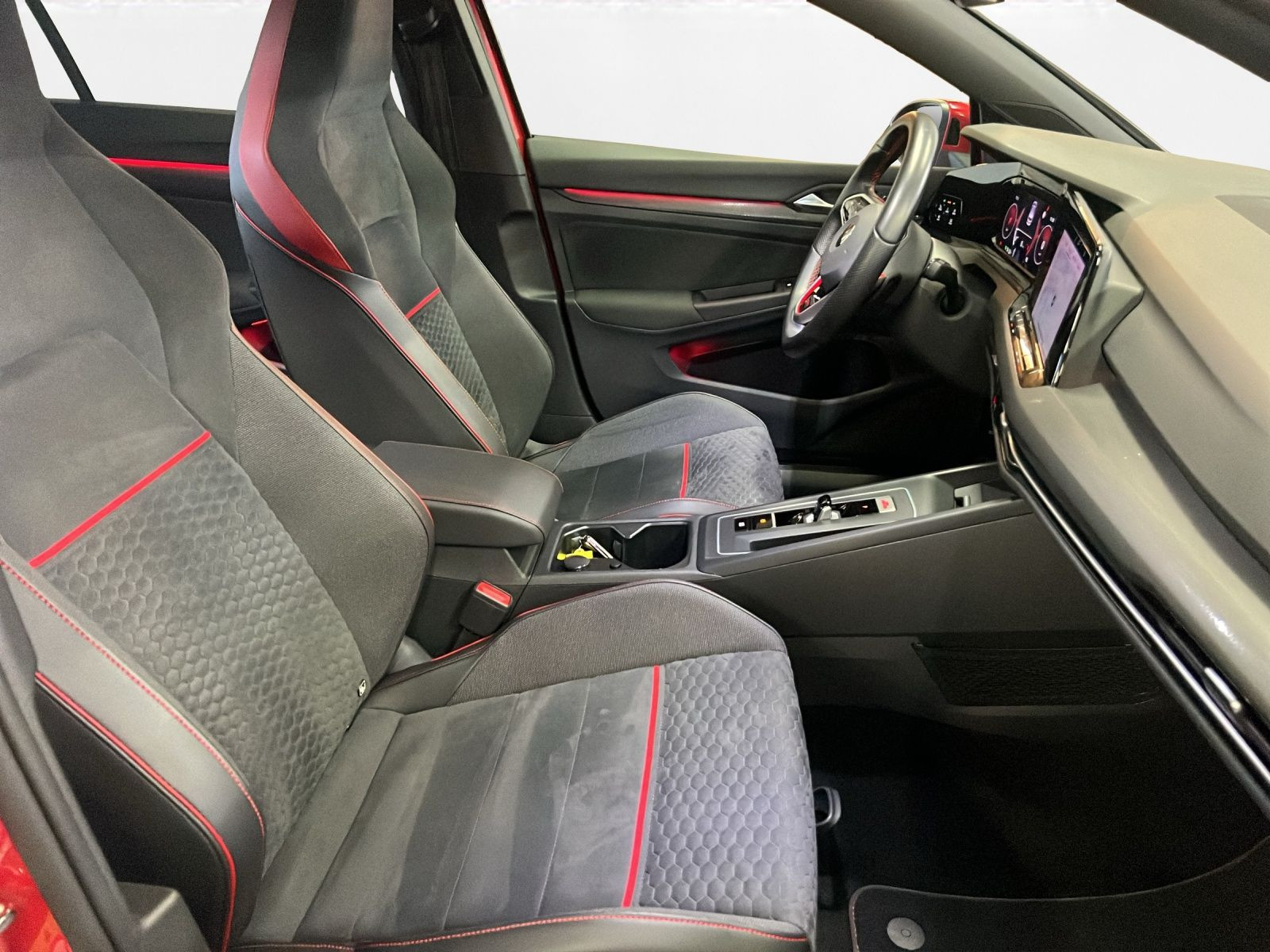 Volkswagen - Golf GTI_18