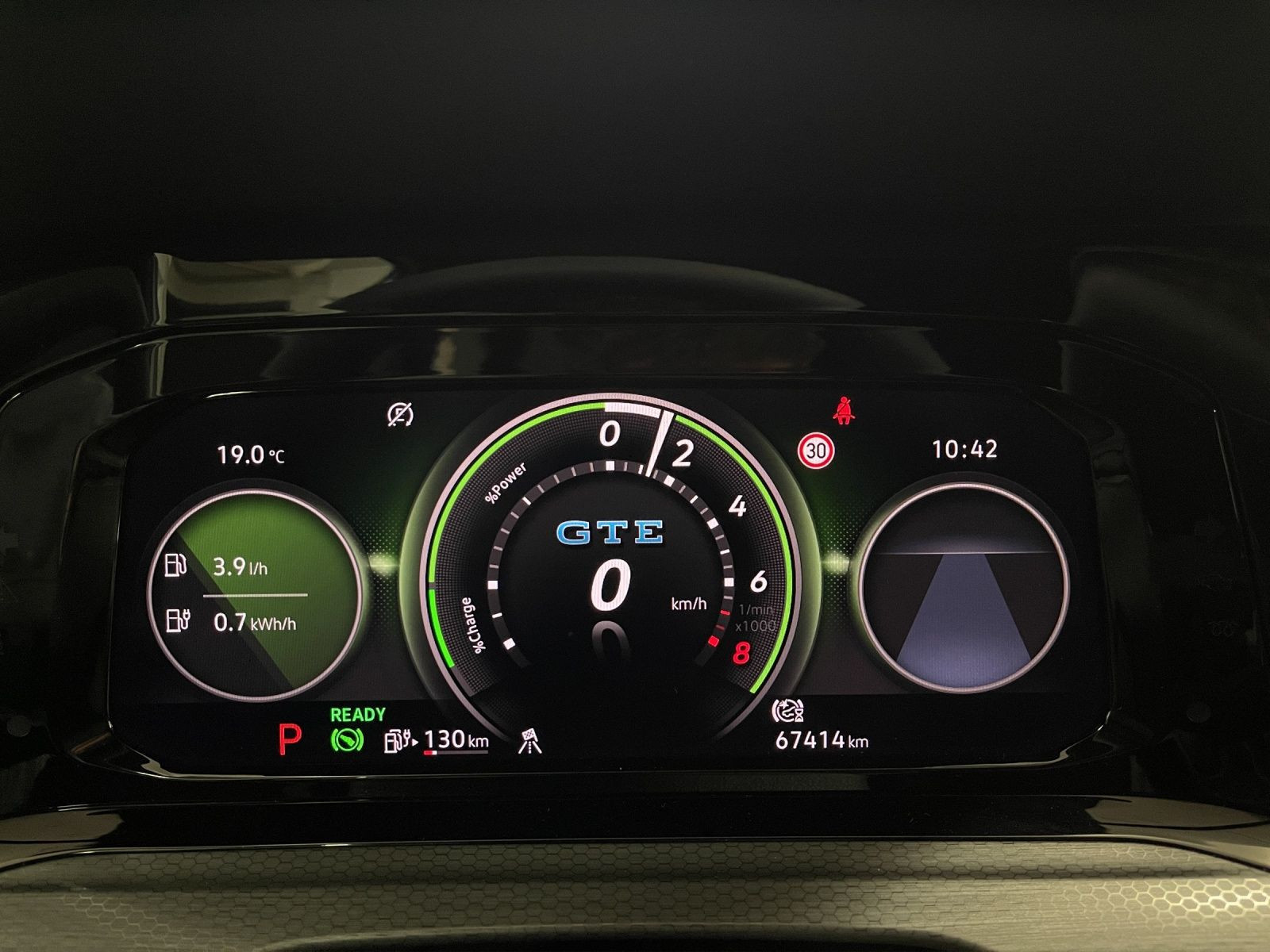 Volkswagen - Golf_9