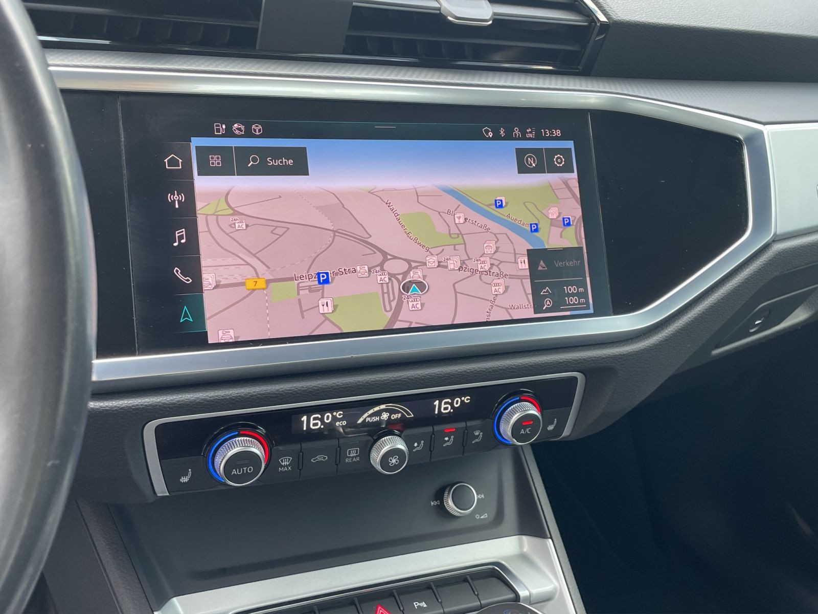 Audi - Q3_14