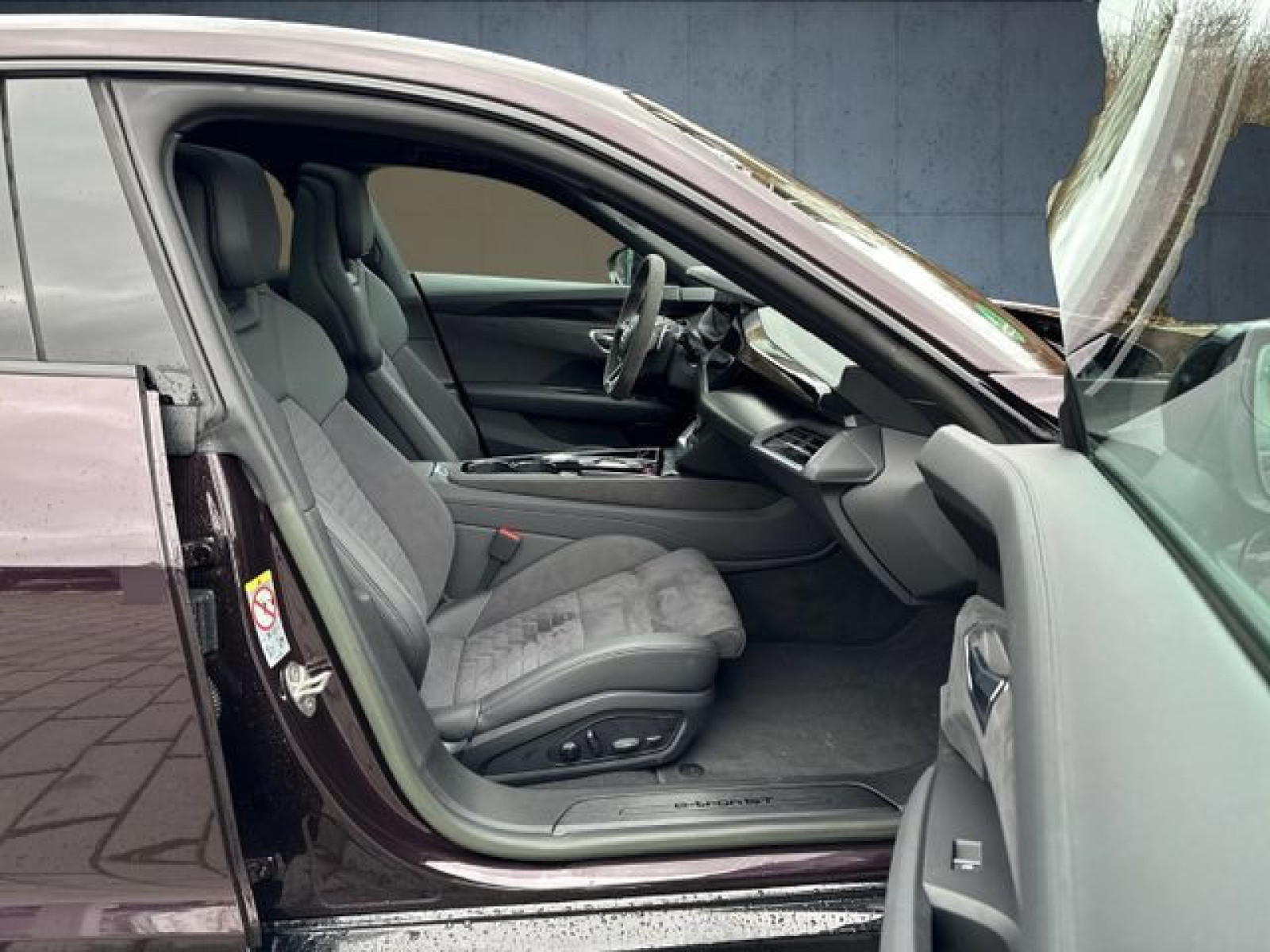 Audi - e-tron GT quattro_15