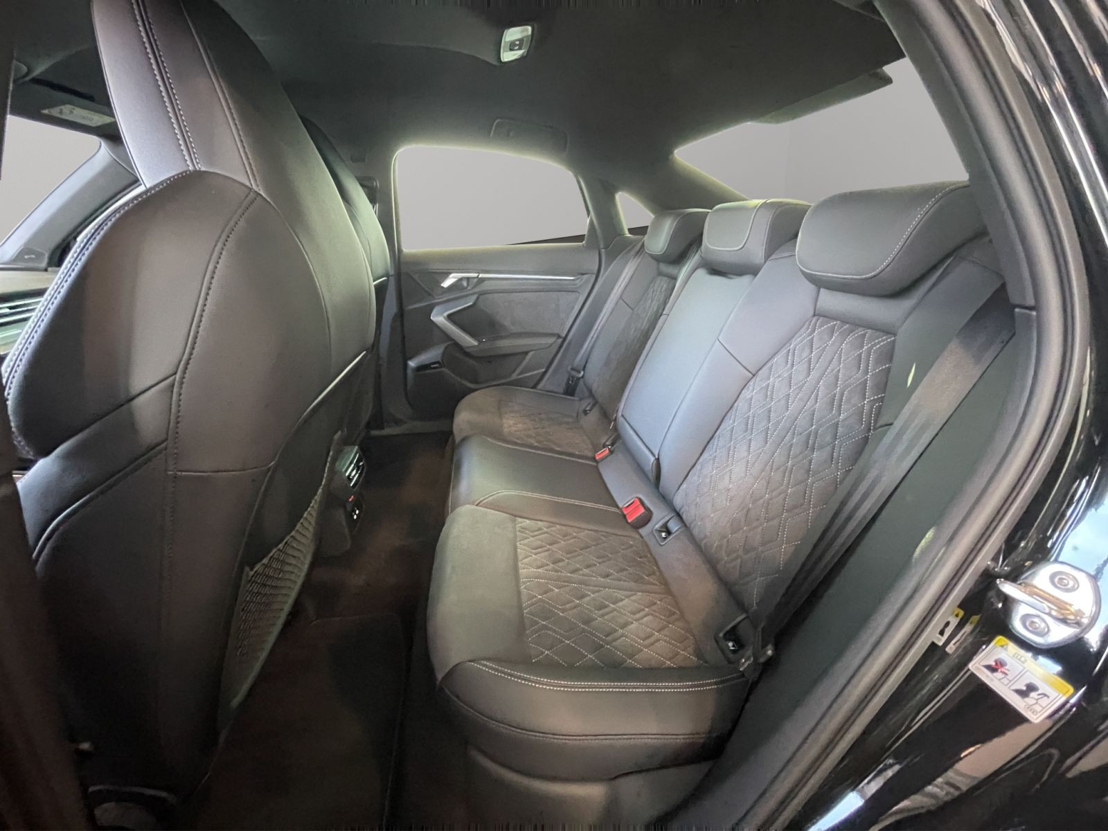 Audi - A3 Limousine_18