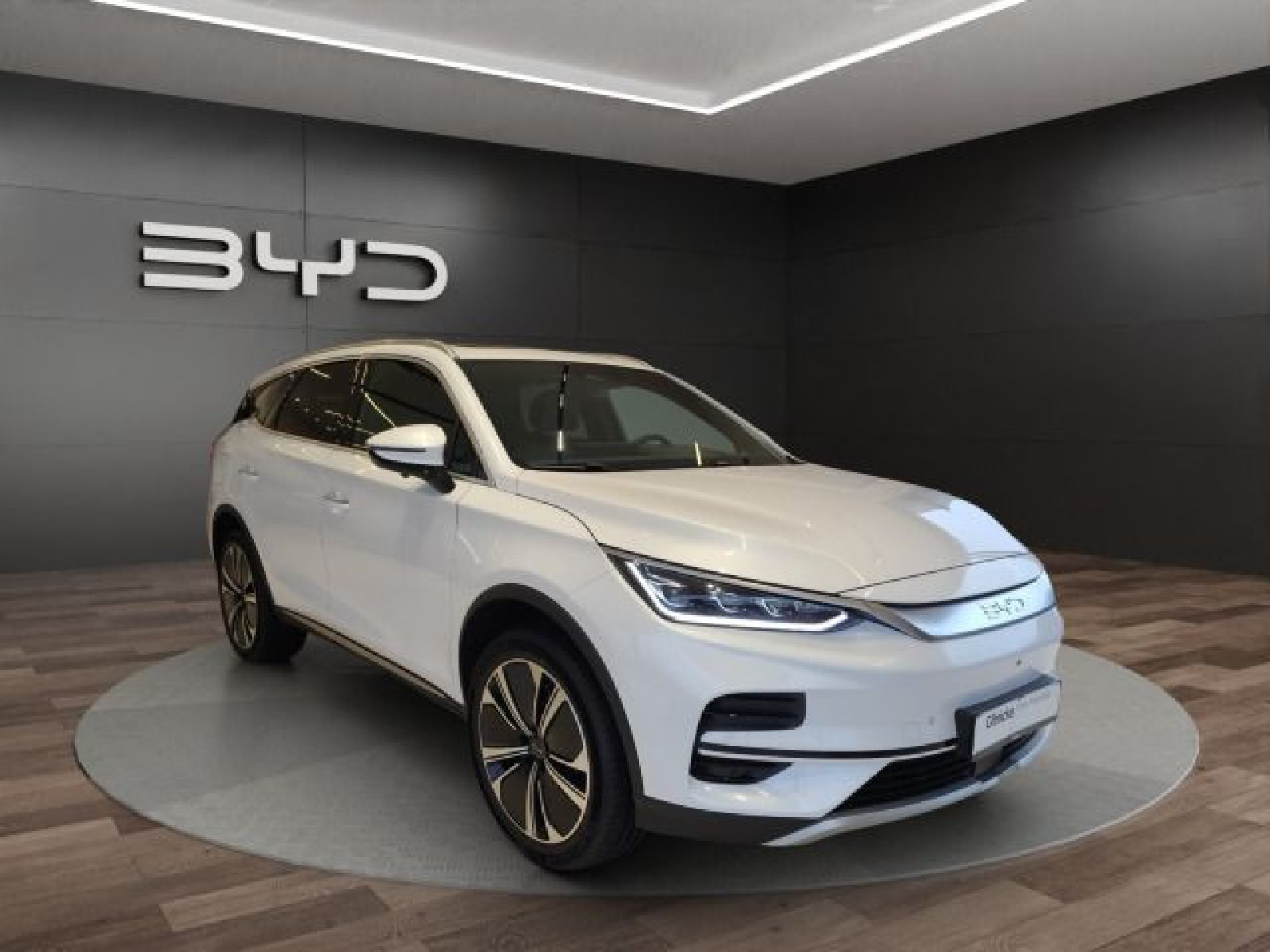 BYD - TANG_8