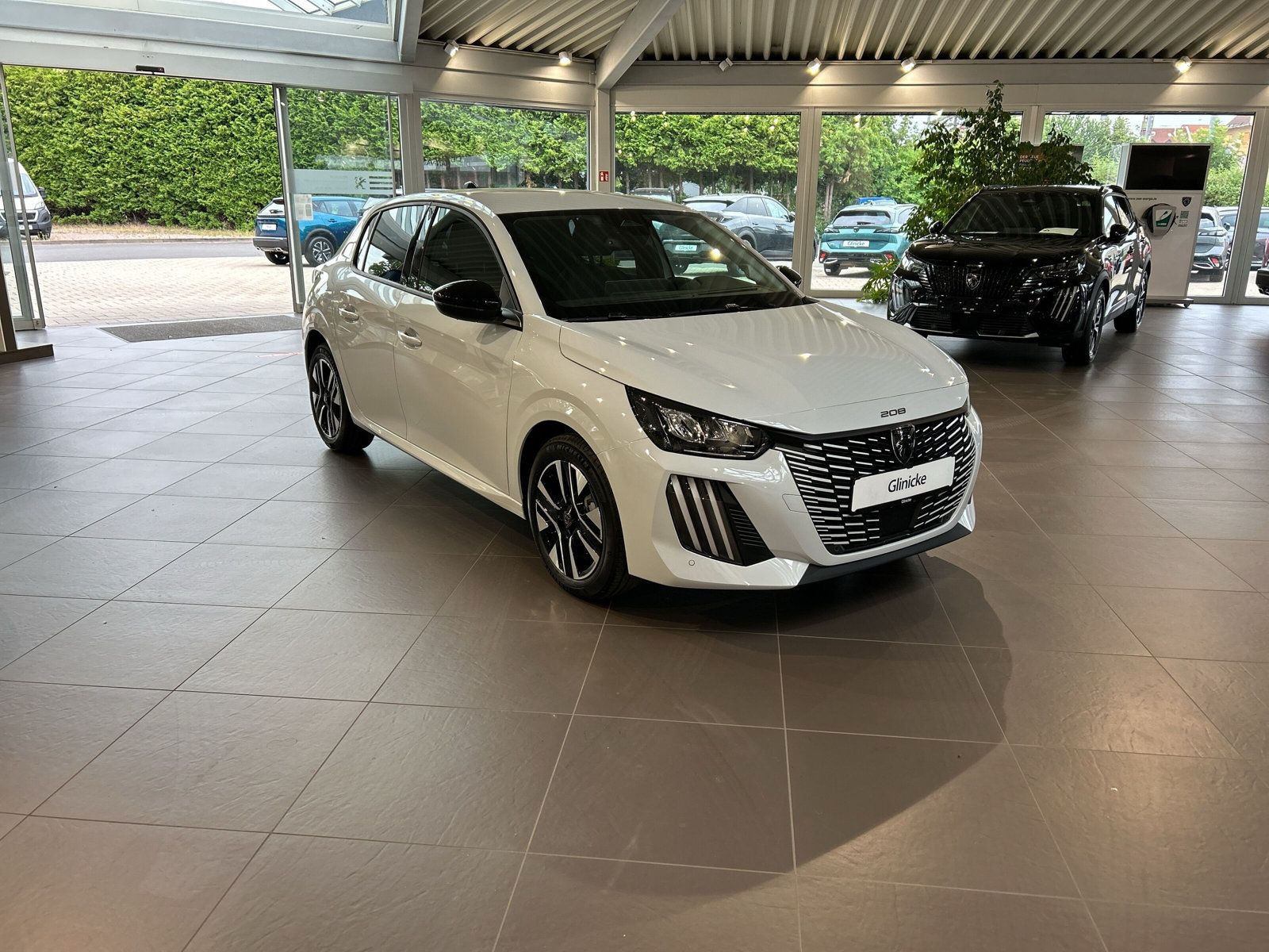 Peugeot - 208_5