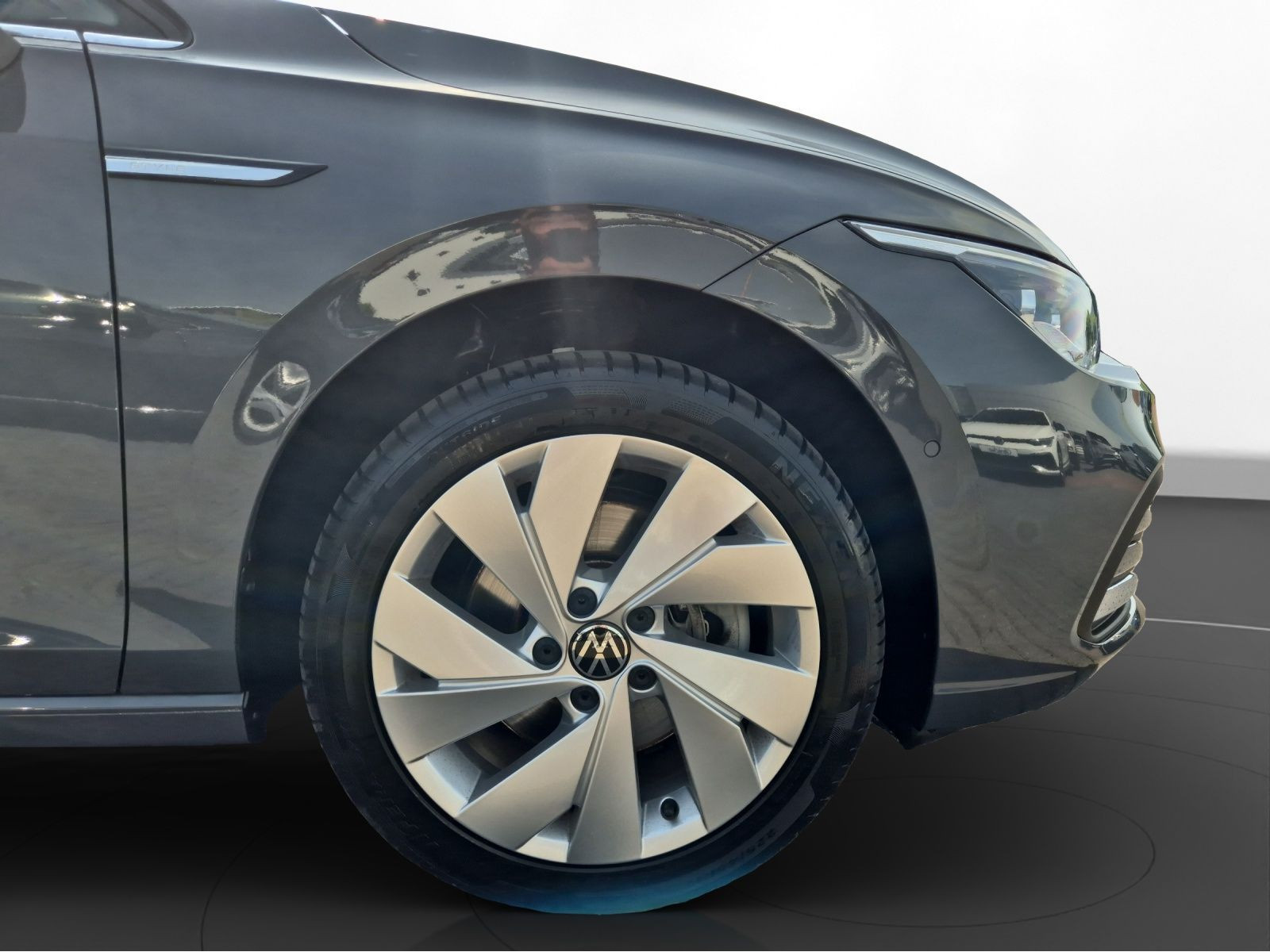 Volkswagen - Golf Variant_13