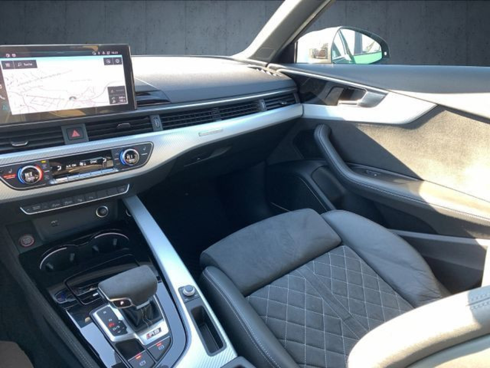 Audi - RS 4 Avant_28