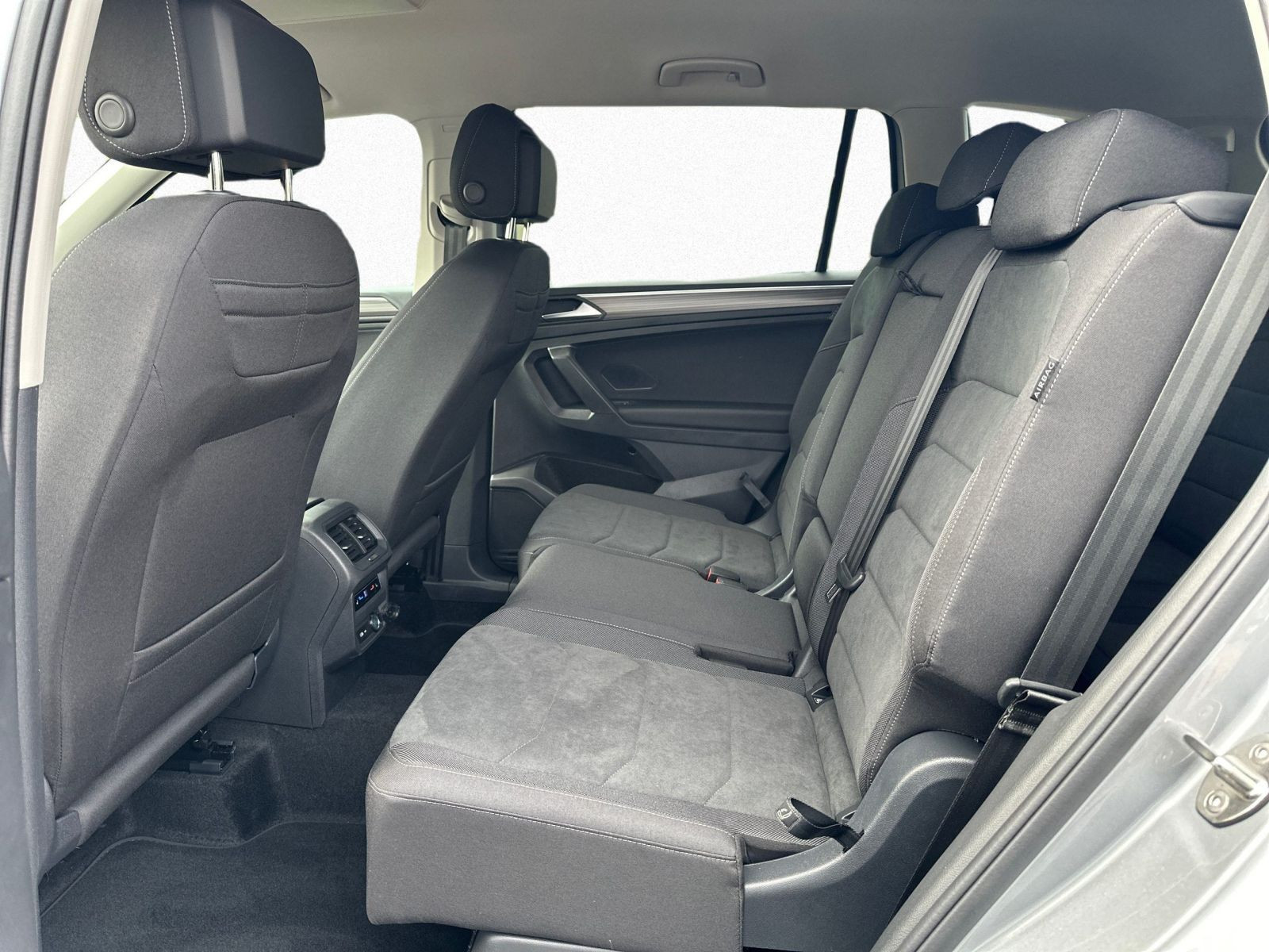 Volkswagen - Tiguan Allspace_13
