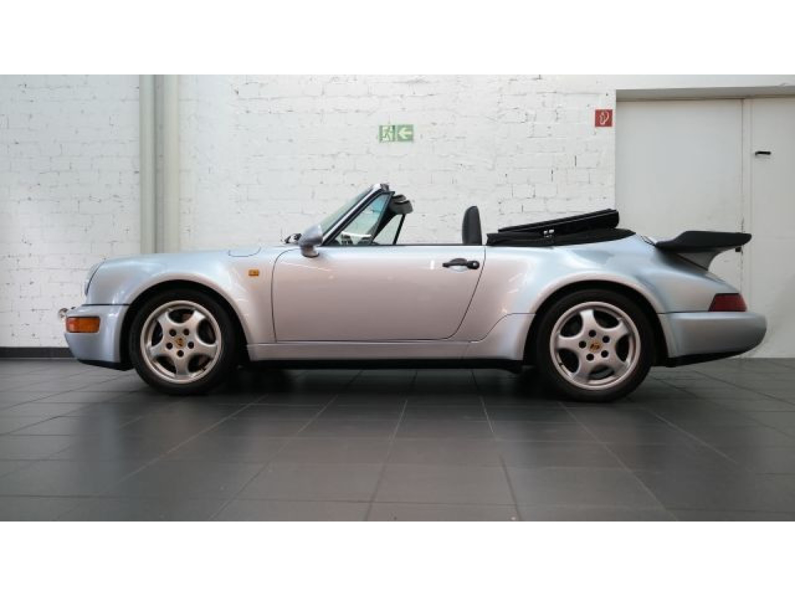 Porsche - 964_16