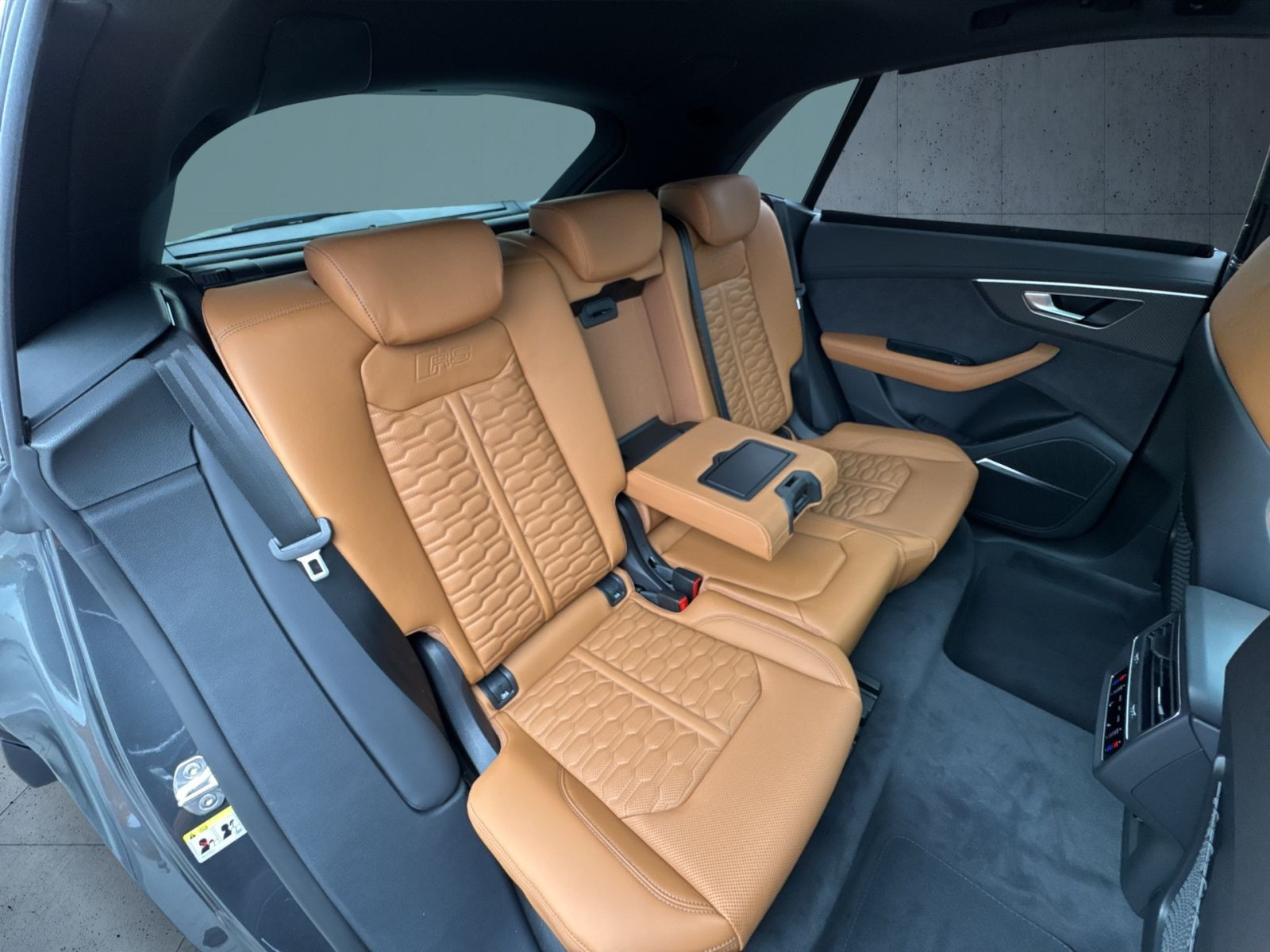 Audi - RS Q8_17