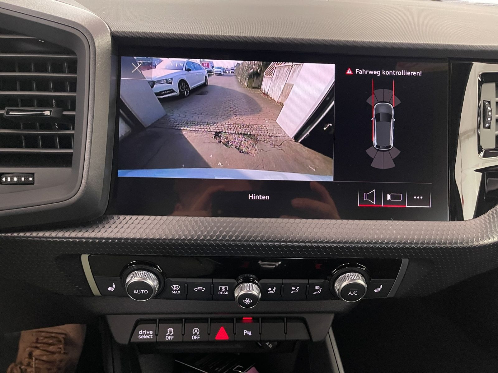 Audi - A1 allstreet_25