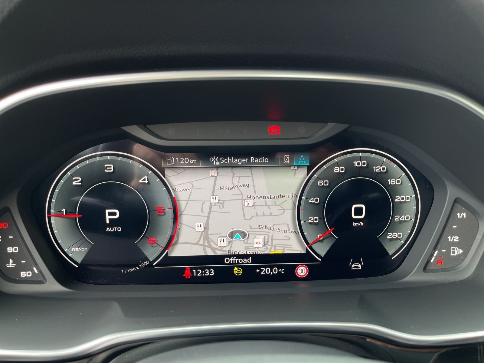 Audi - Q3_9