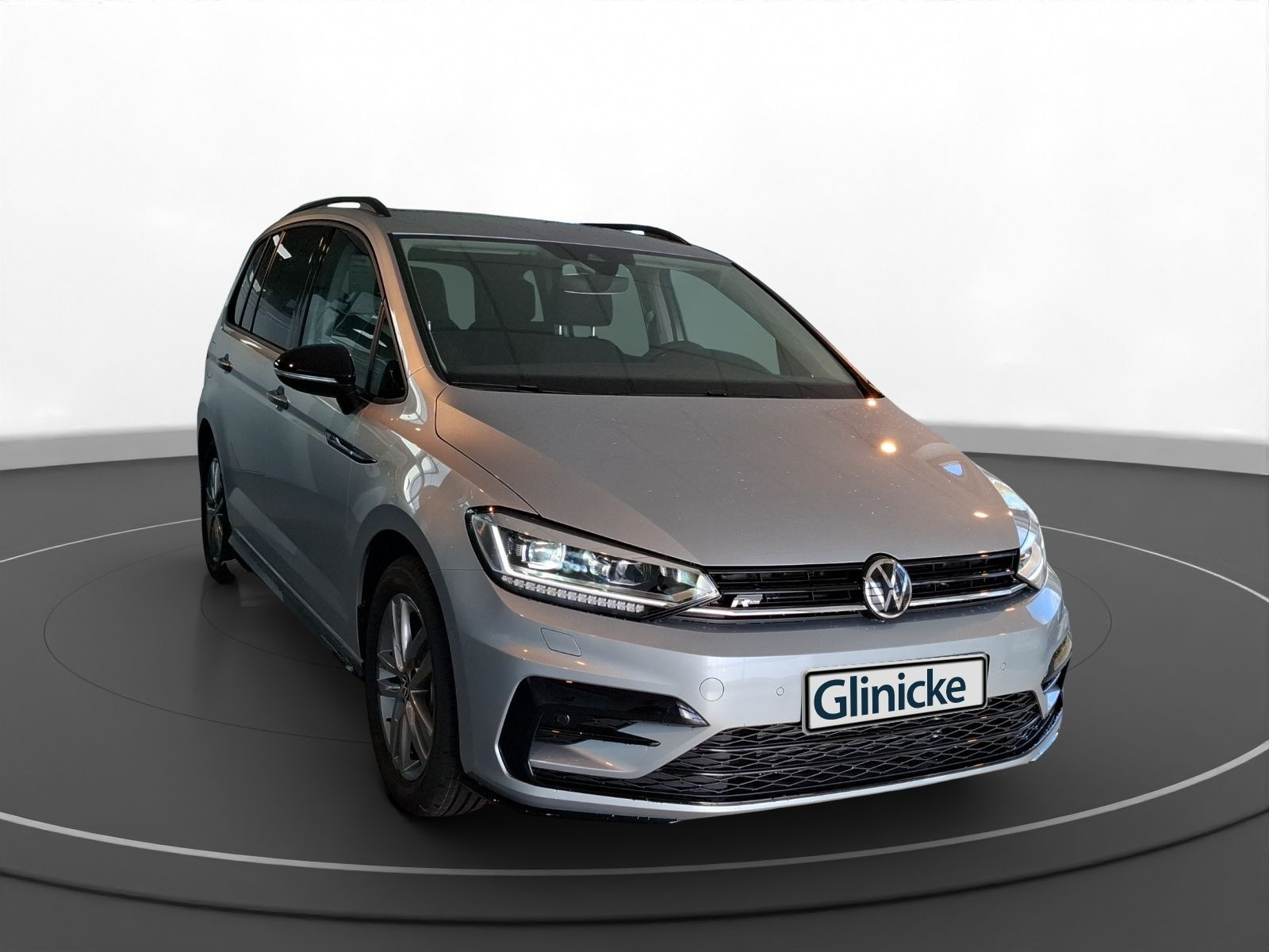 Volkswagen - Touran_15