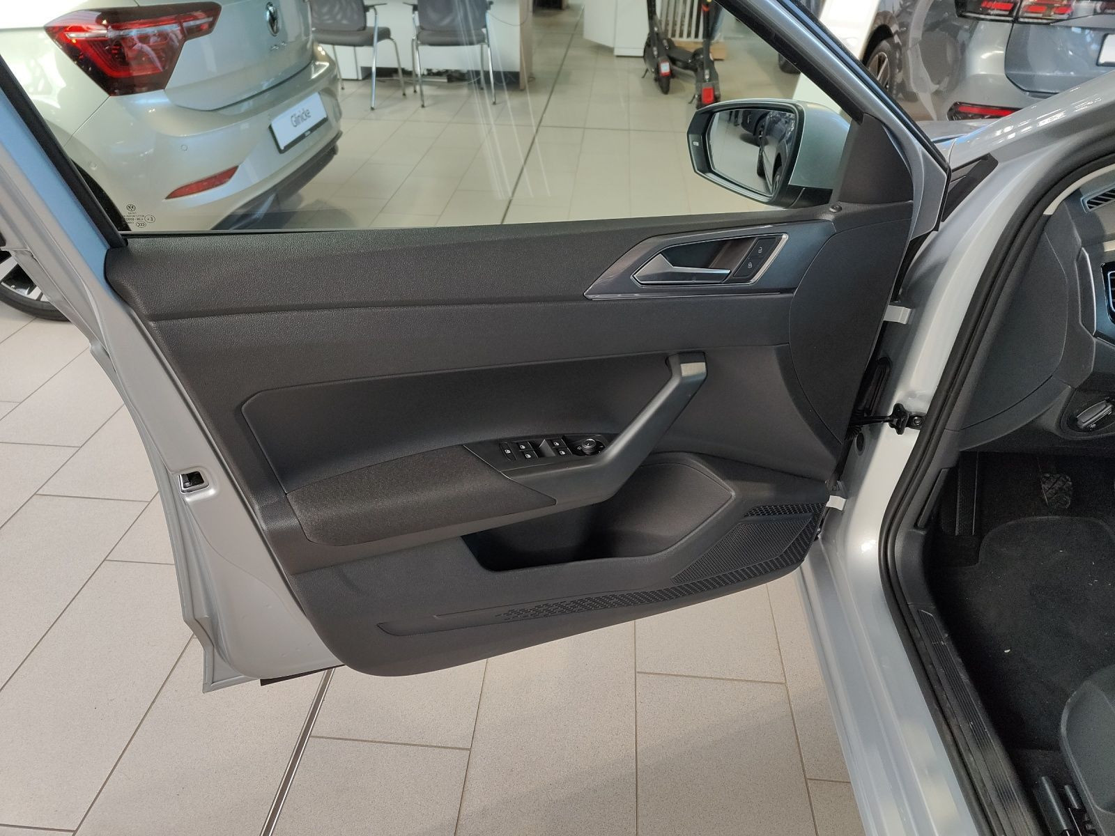 Volkswagen - Polo_5