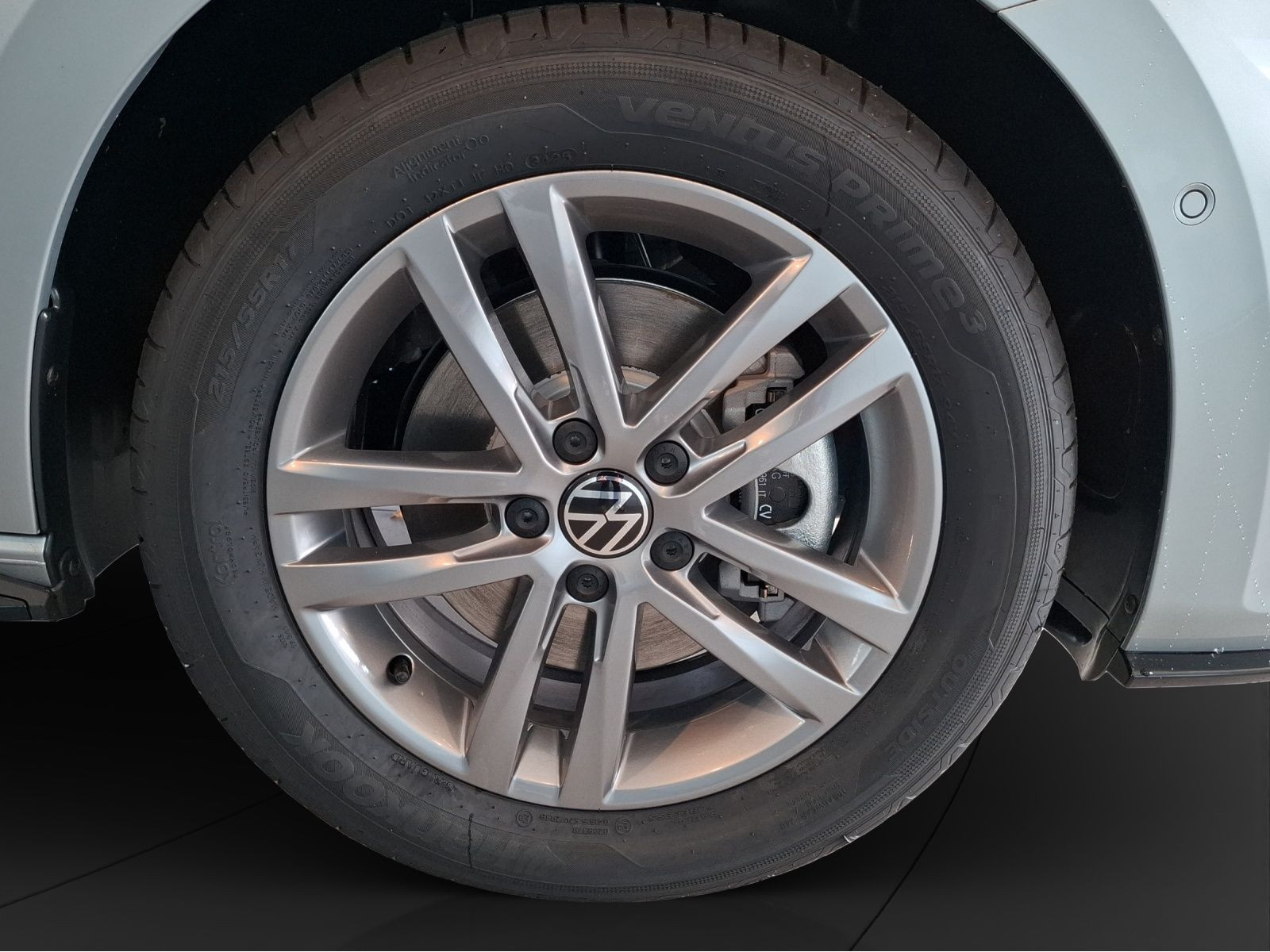 Volkswagen - Touran_14