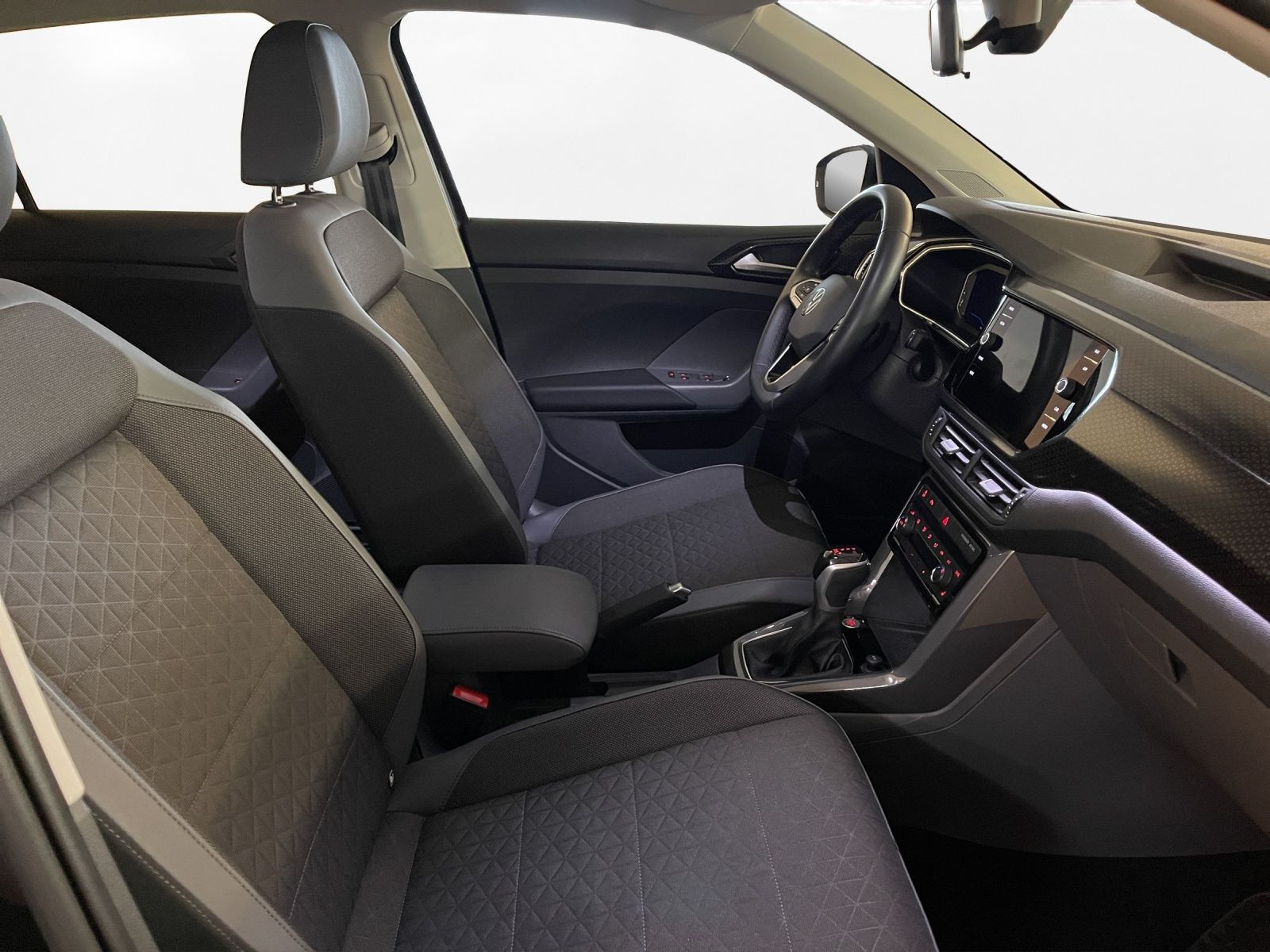 Volkswagen - T-Cross_18