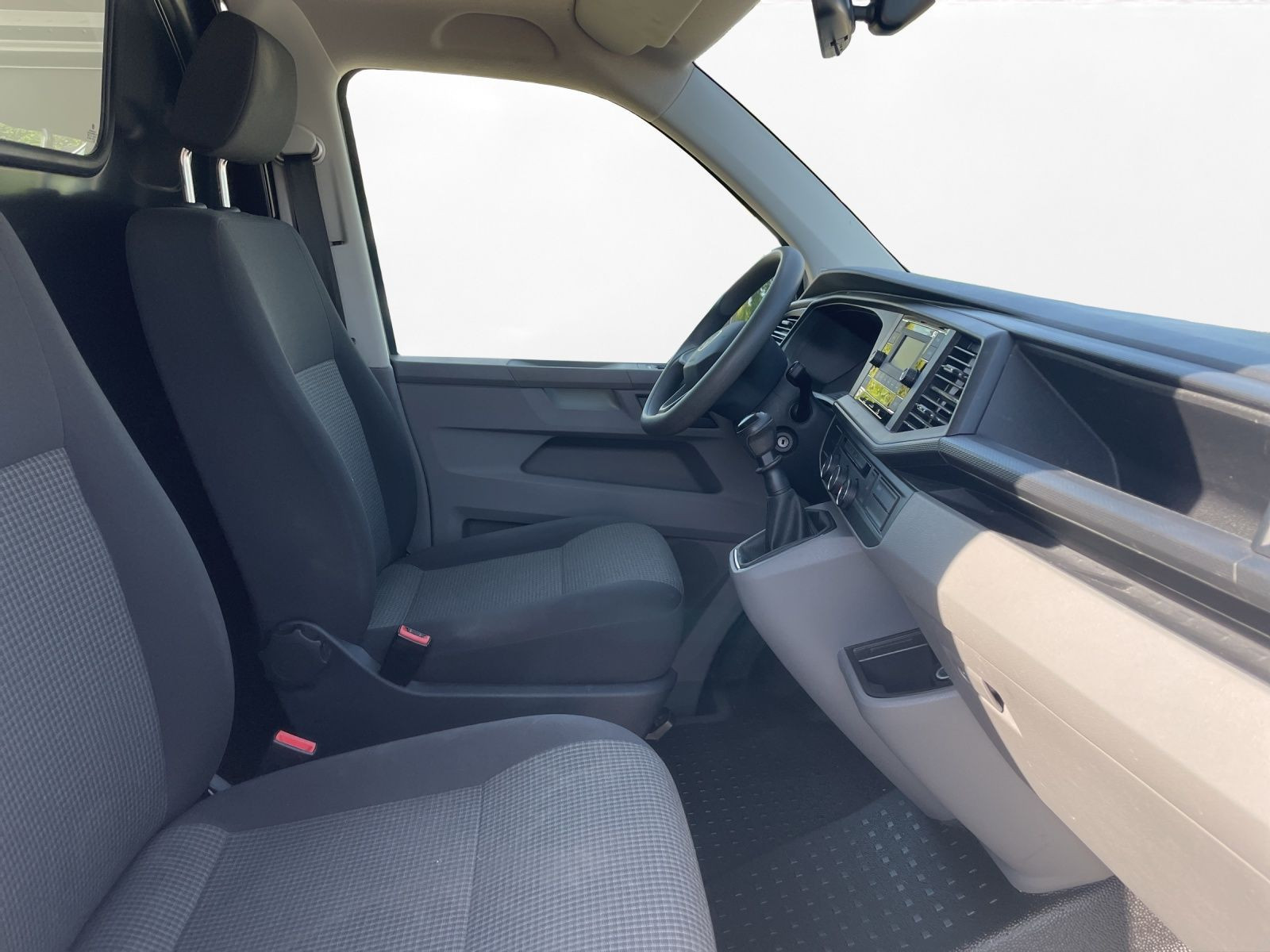 Volkswagen - T6.1 Transporter_10