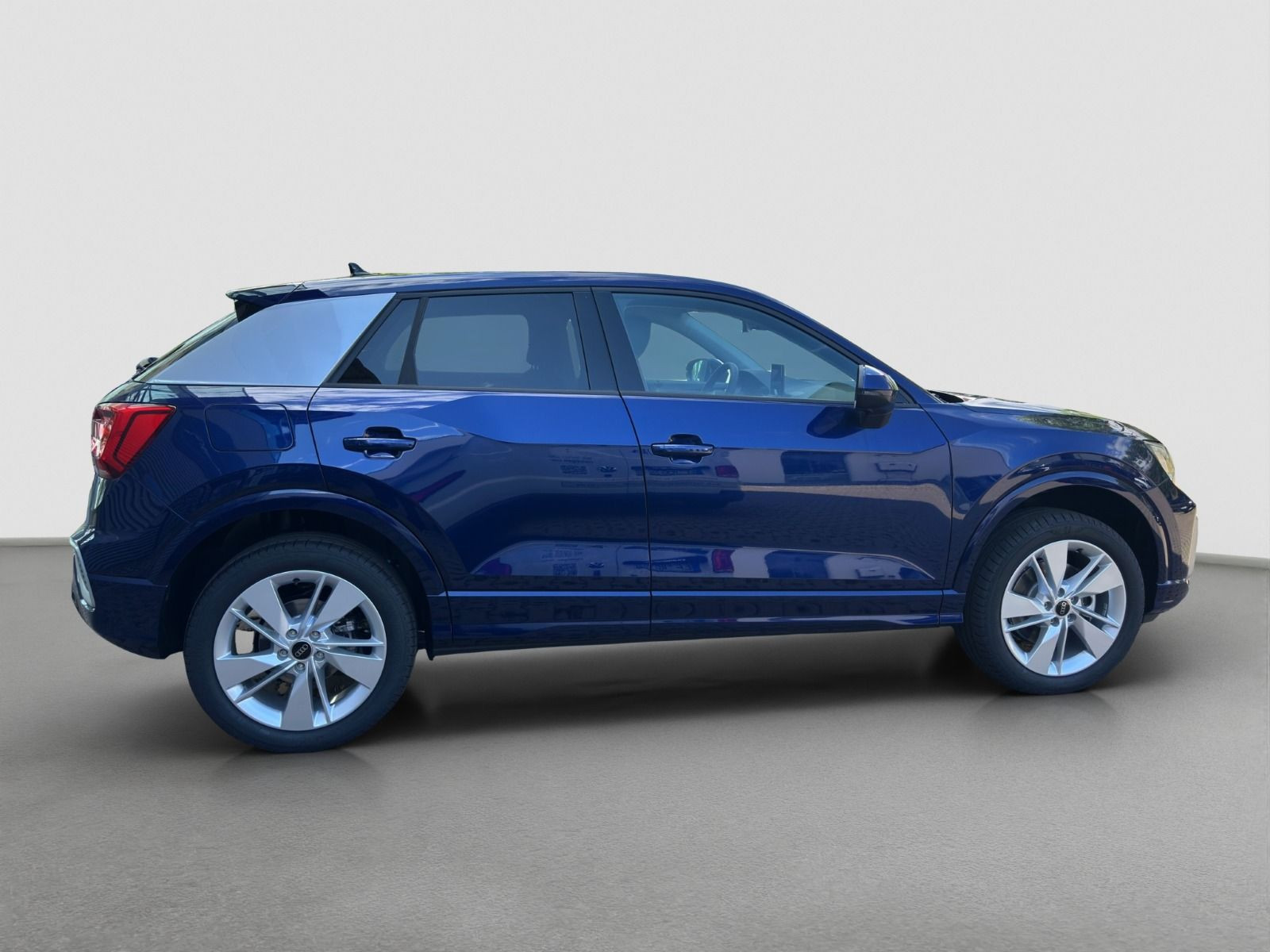 Audi - Q2_9