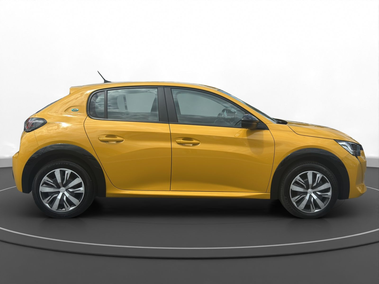 Peugeot - 208_4