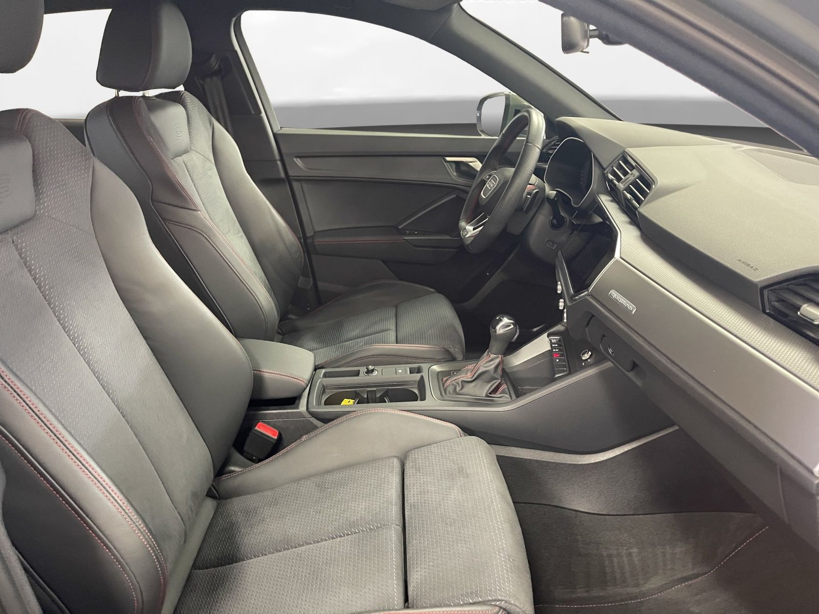 Audi - Q3 Sportback_18