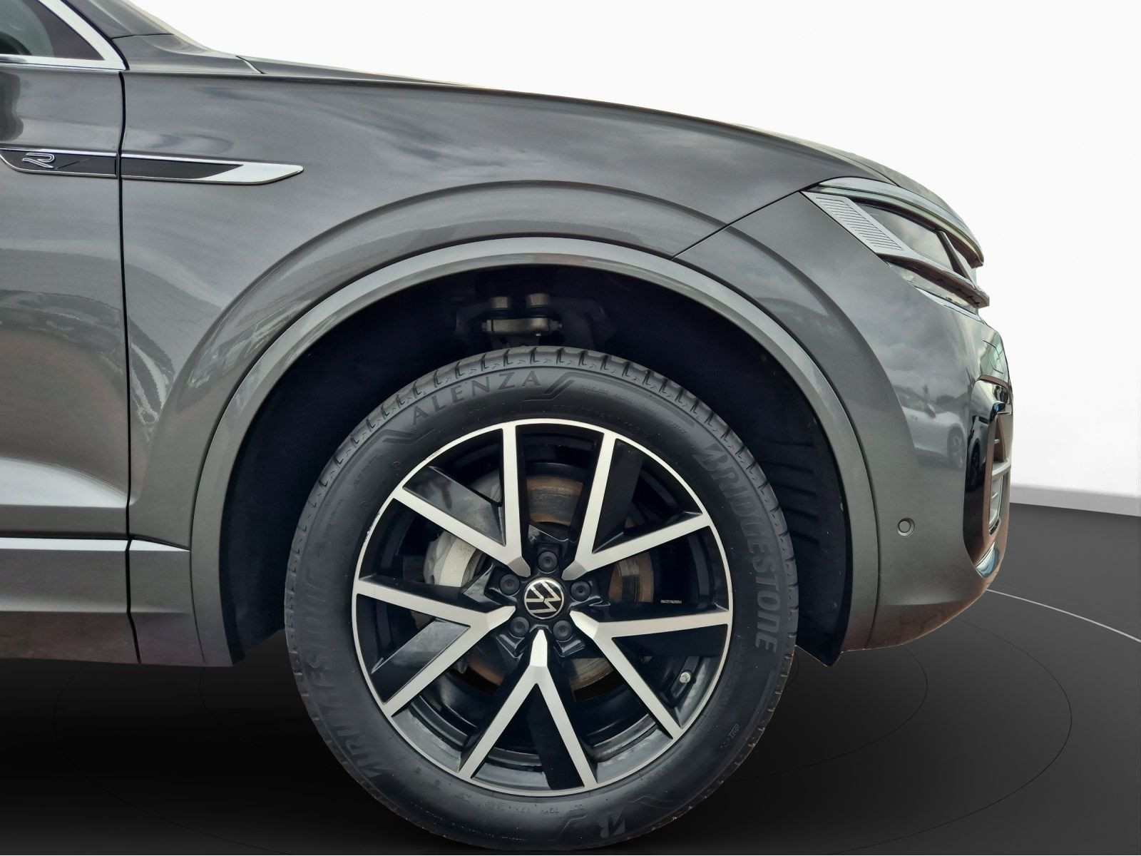 Volkswagen - Touareg_14