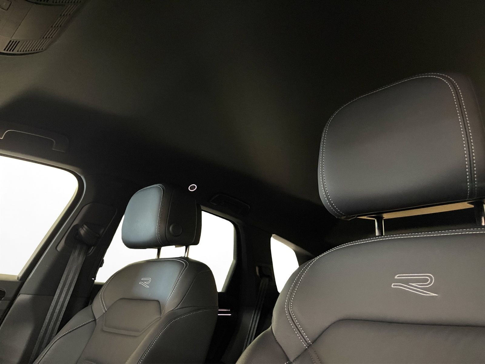 Volkswagen - Touareg_11