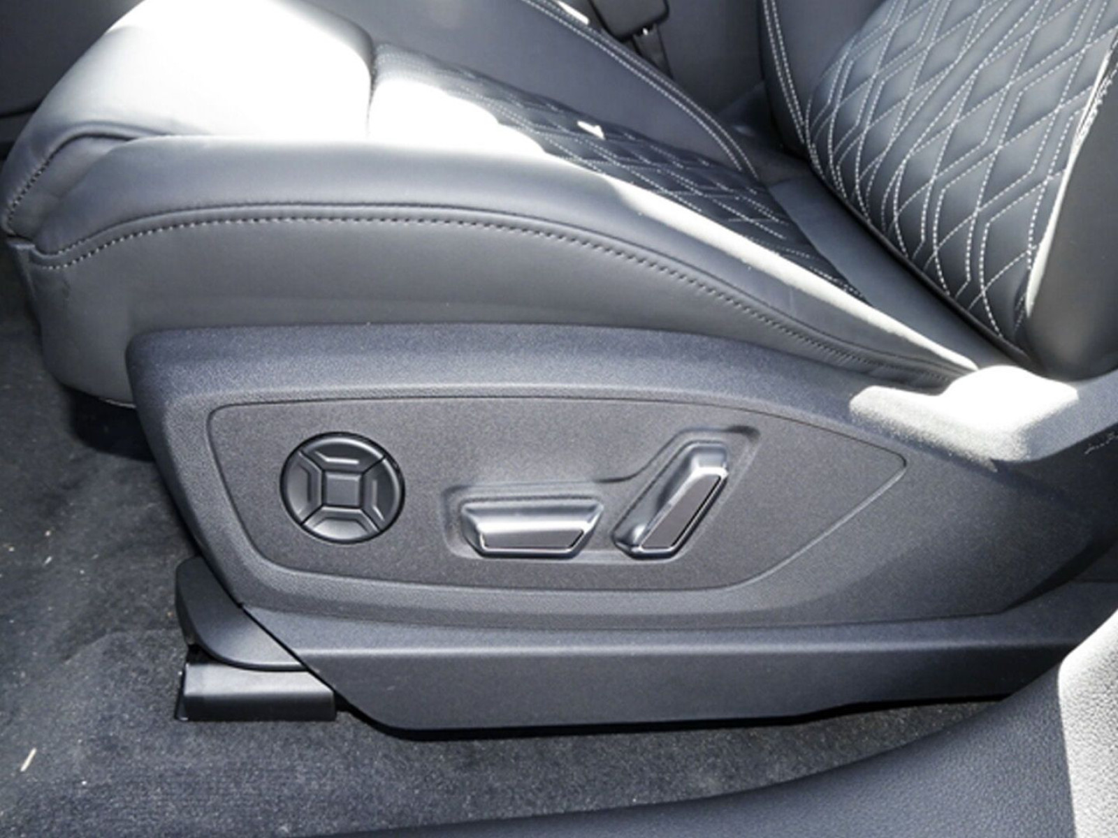 Audi - e-tron Sportback_14