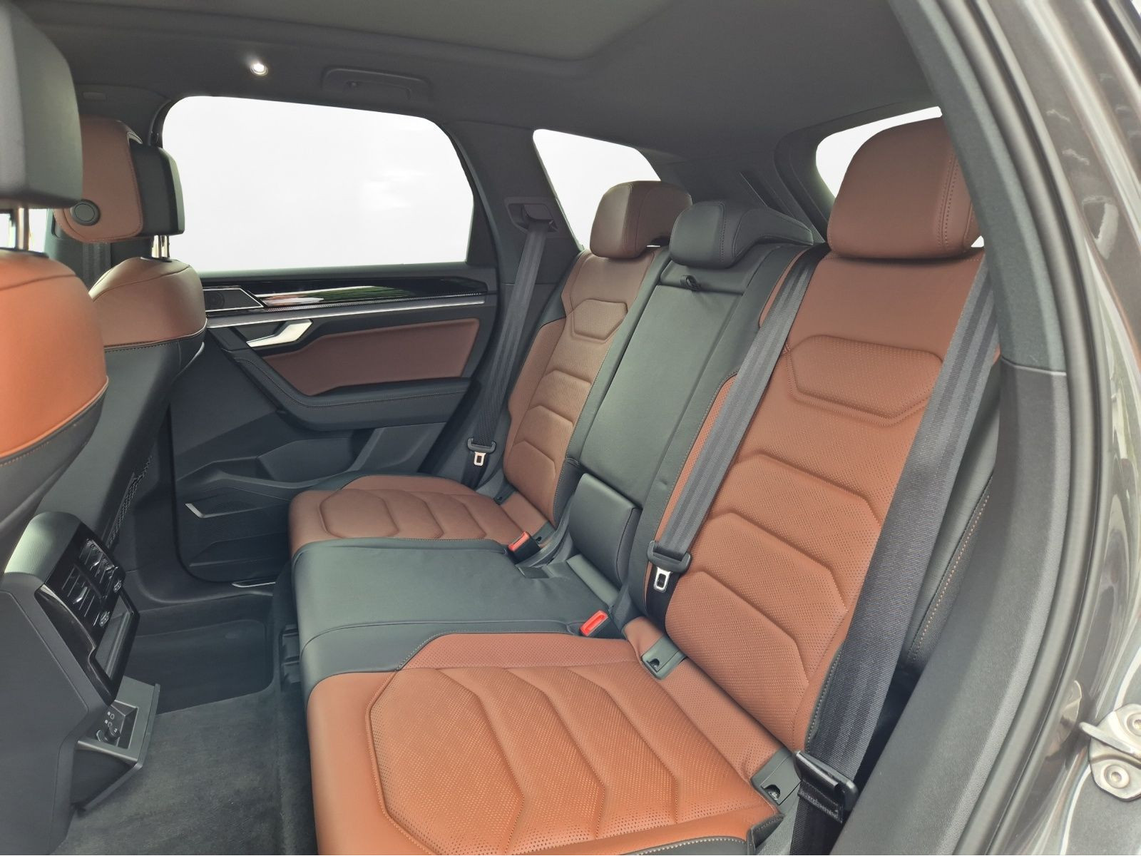 Volkswagen - Touareg_5