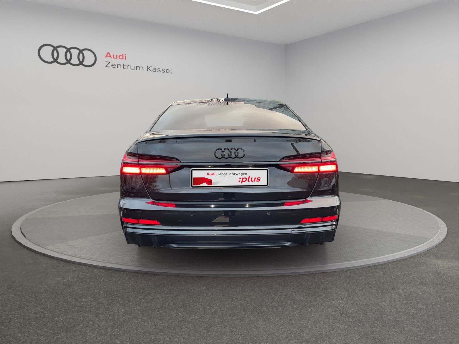 Audi - S6_6