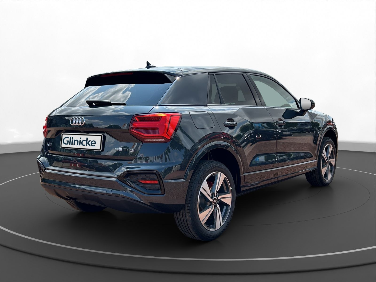 Audi - Q2_13