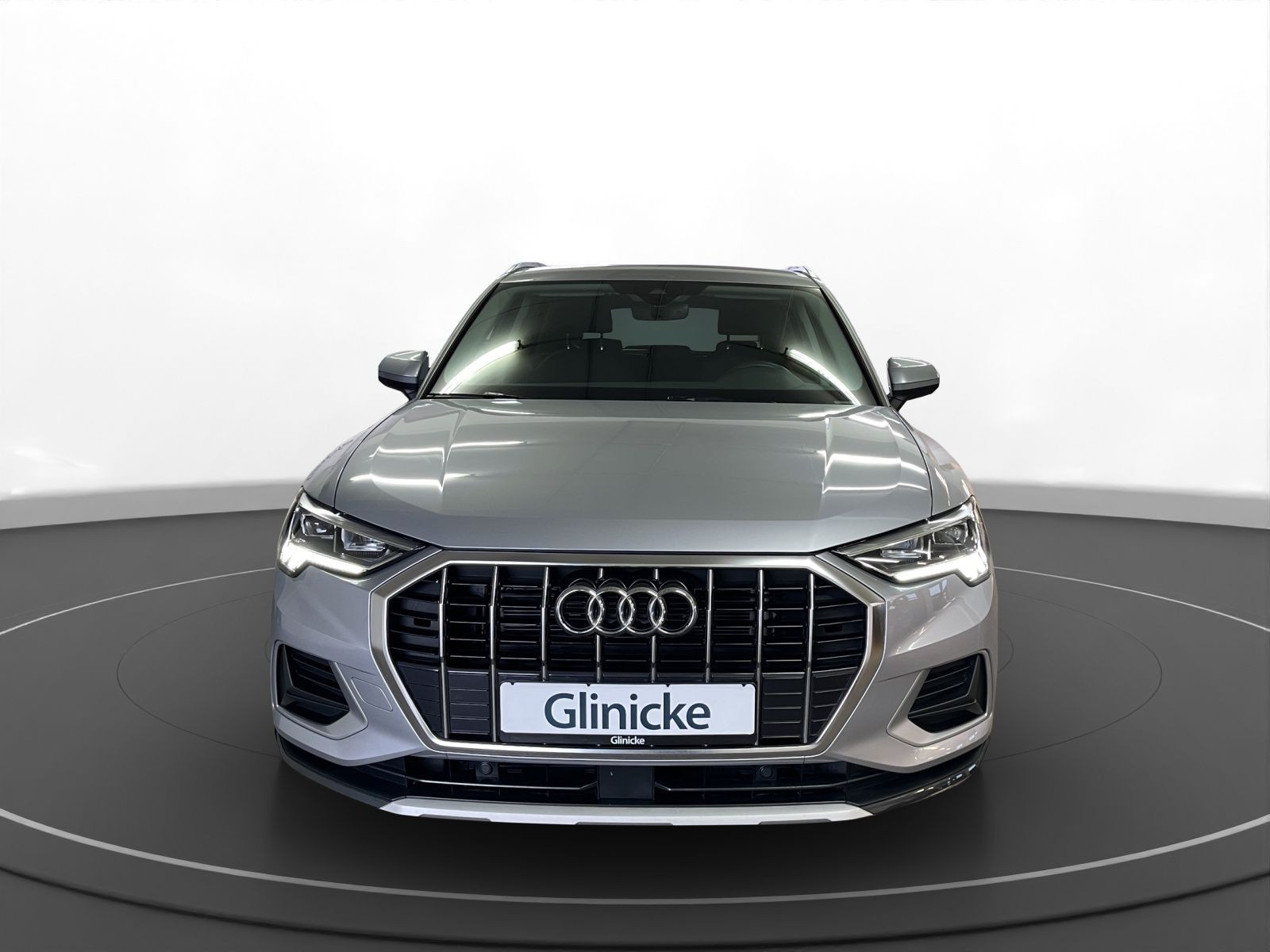 Audi - Q3_4 Audi - Q3_4