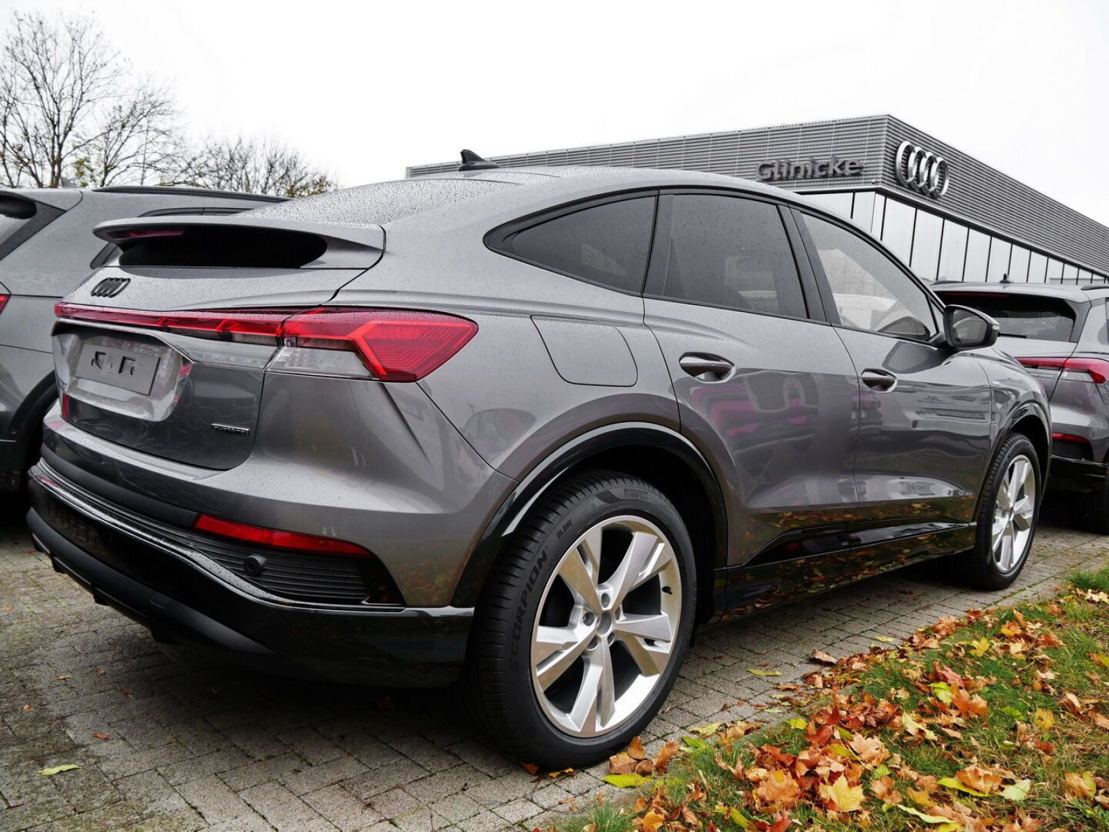 Audi - Q4 Sportback e-tron_4