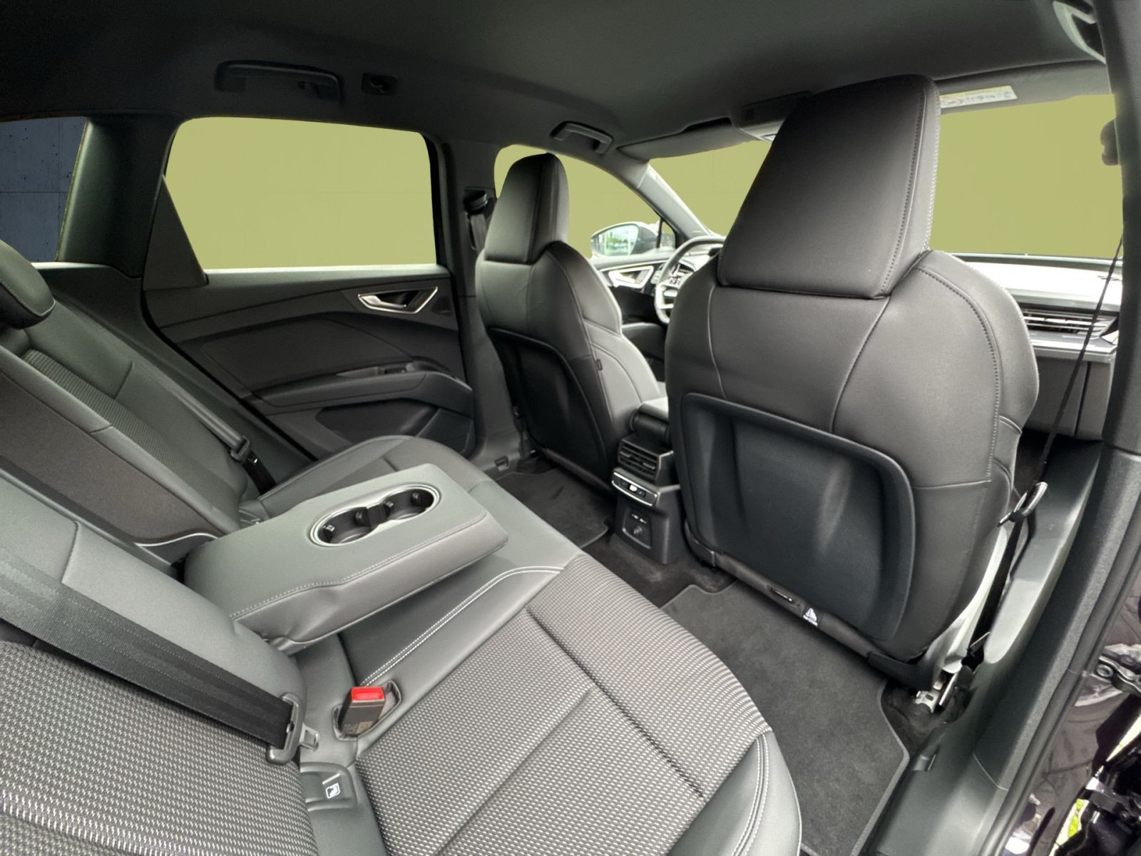 Audi - Q4 e-tron_18 Audi - Q4 e-tron_18