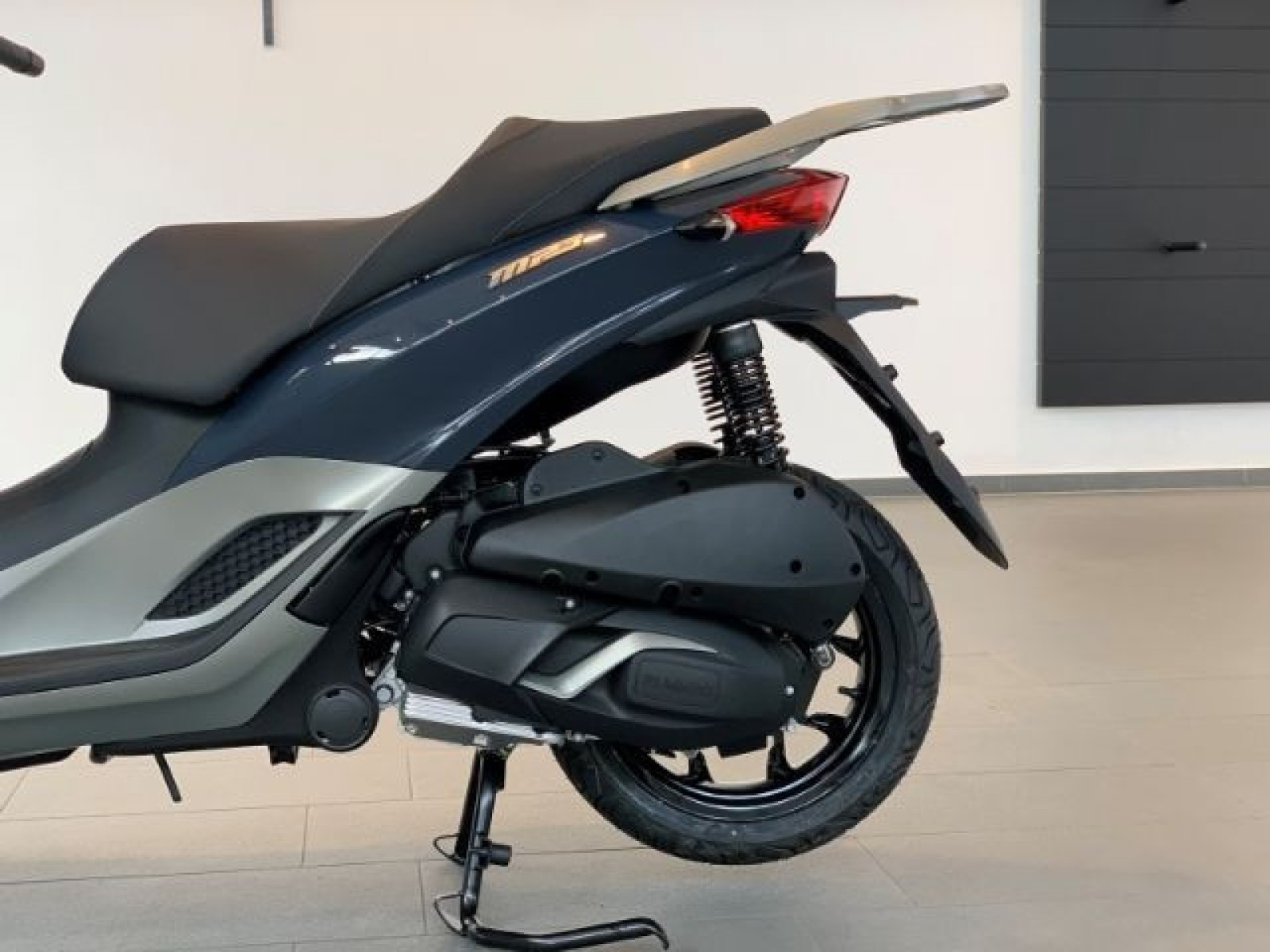 Piaggio - MP3_18