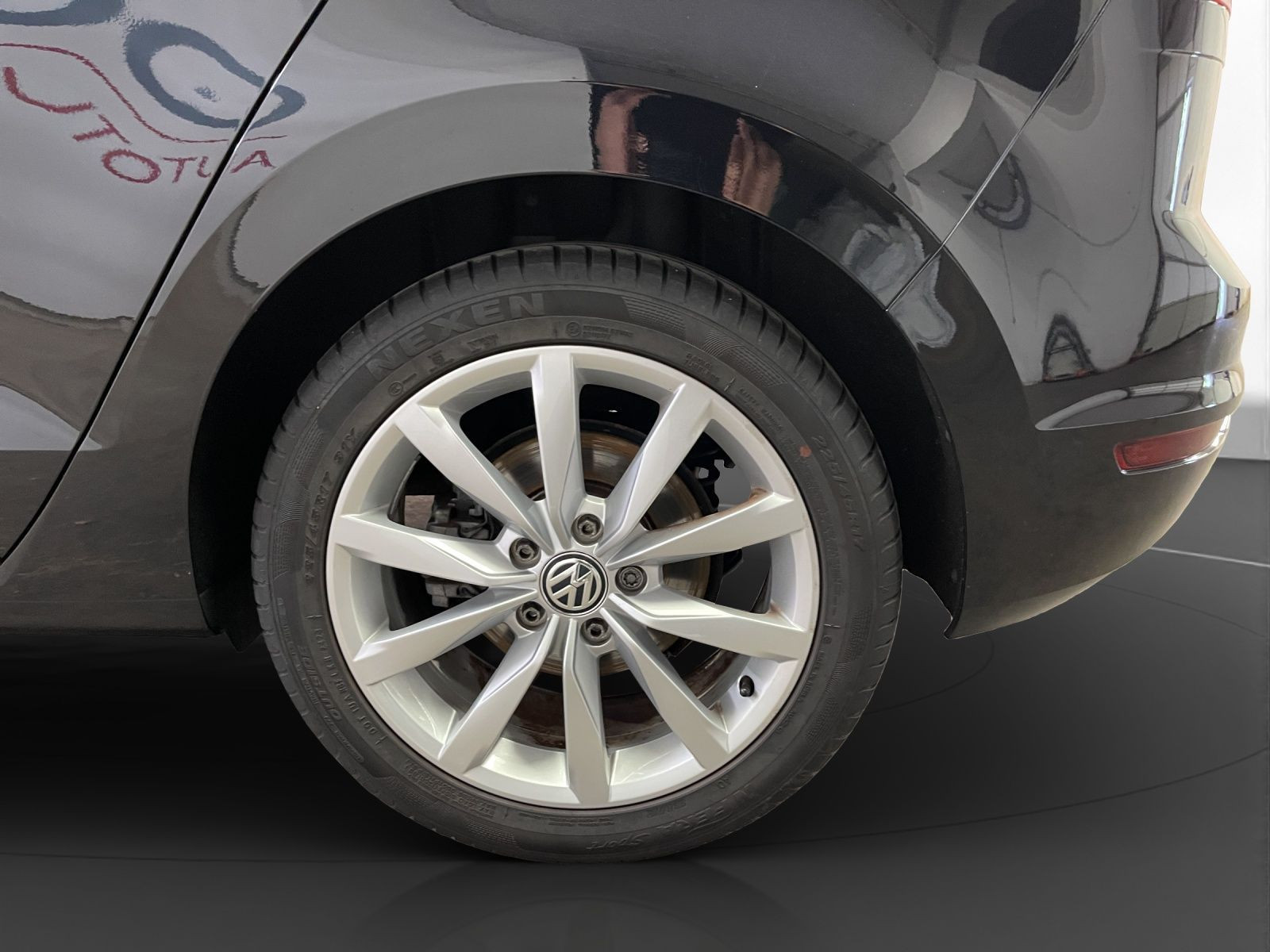 Volkswagen - Golf Sportsvan_14
