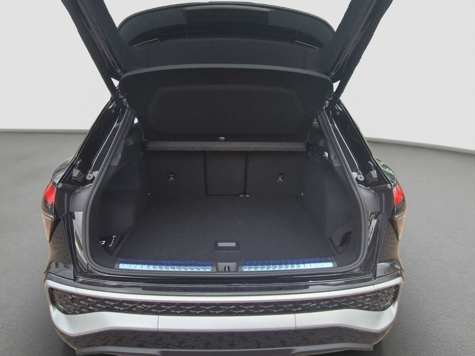 Audi - Q3_22