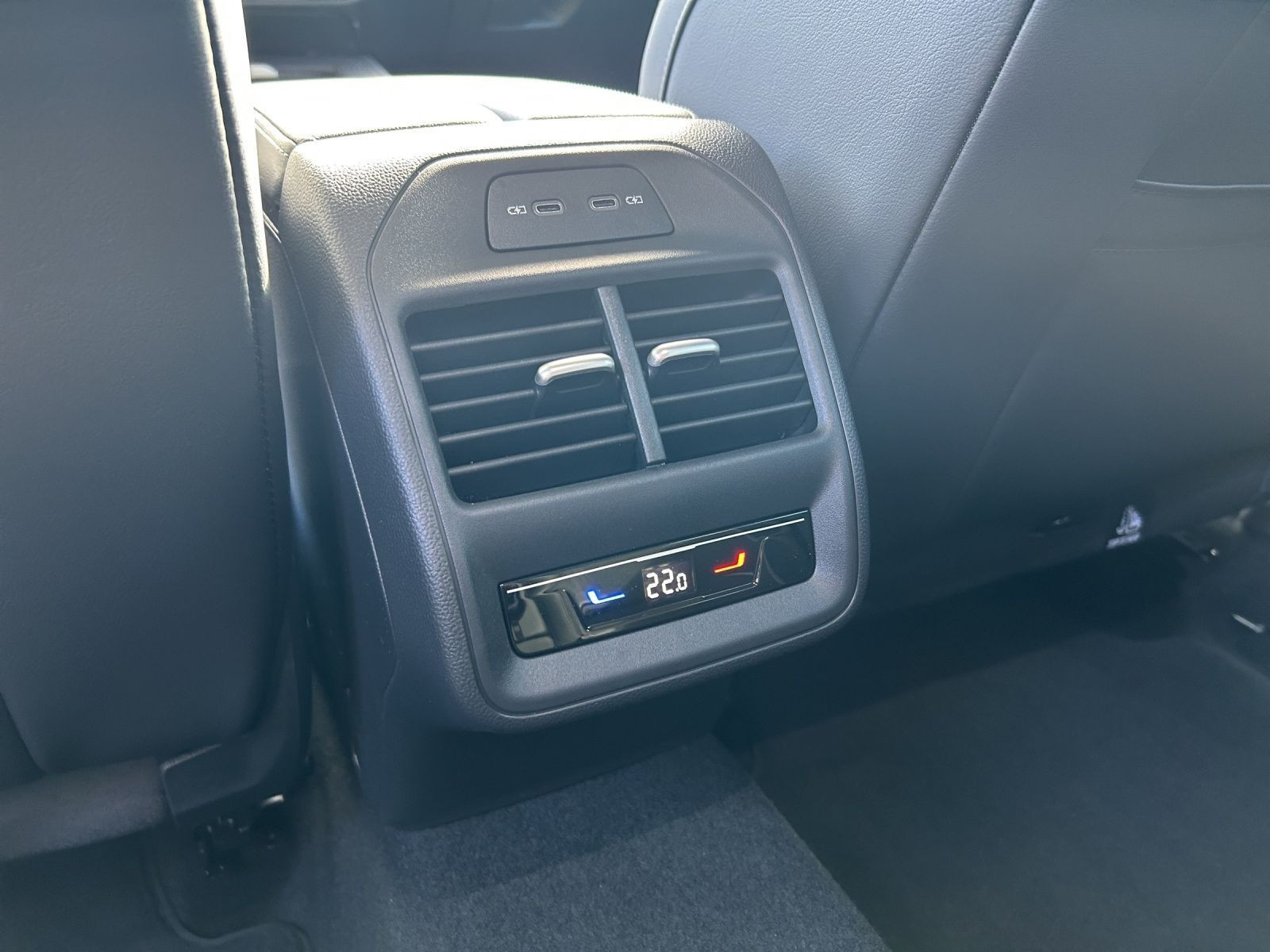 Volkswagen - Passat_16