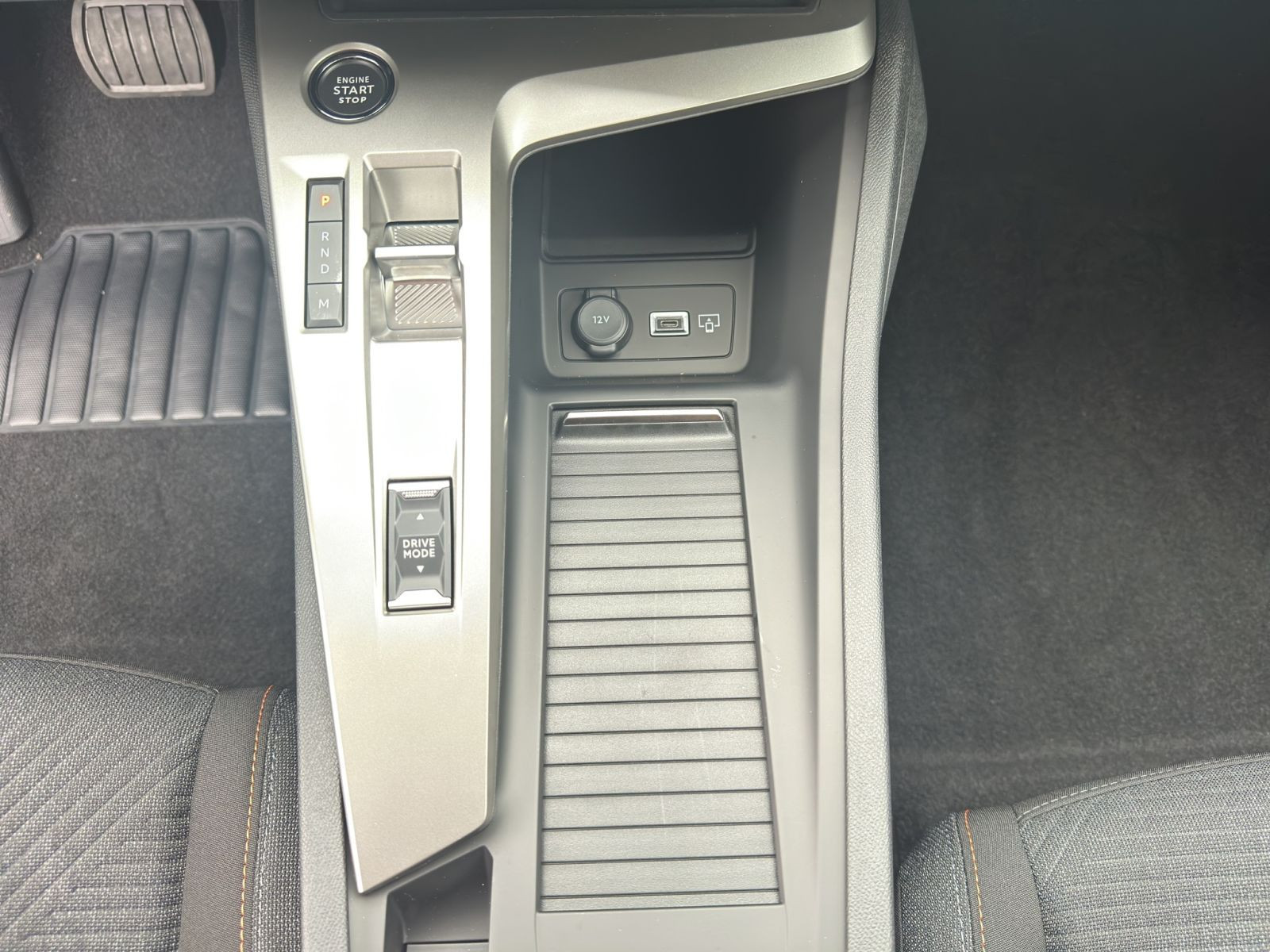 Peugeot - 308_18