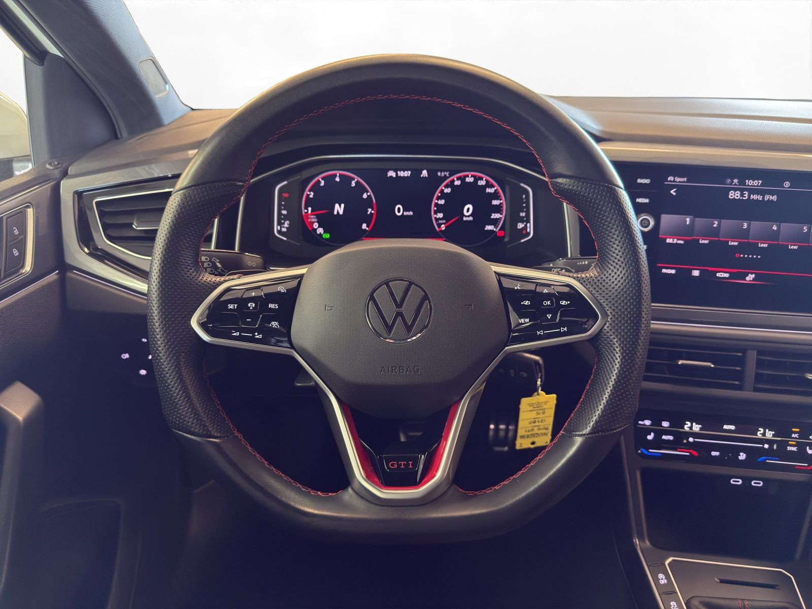 Volkswagen - Polo GTI_21