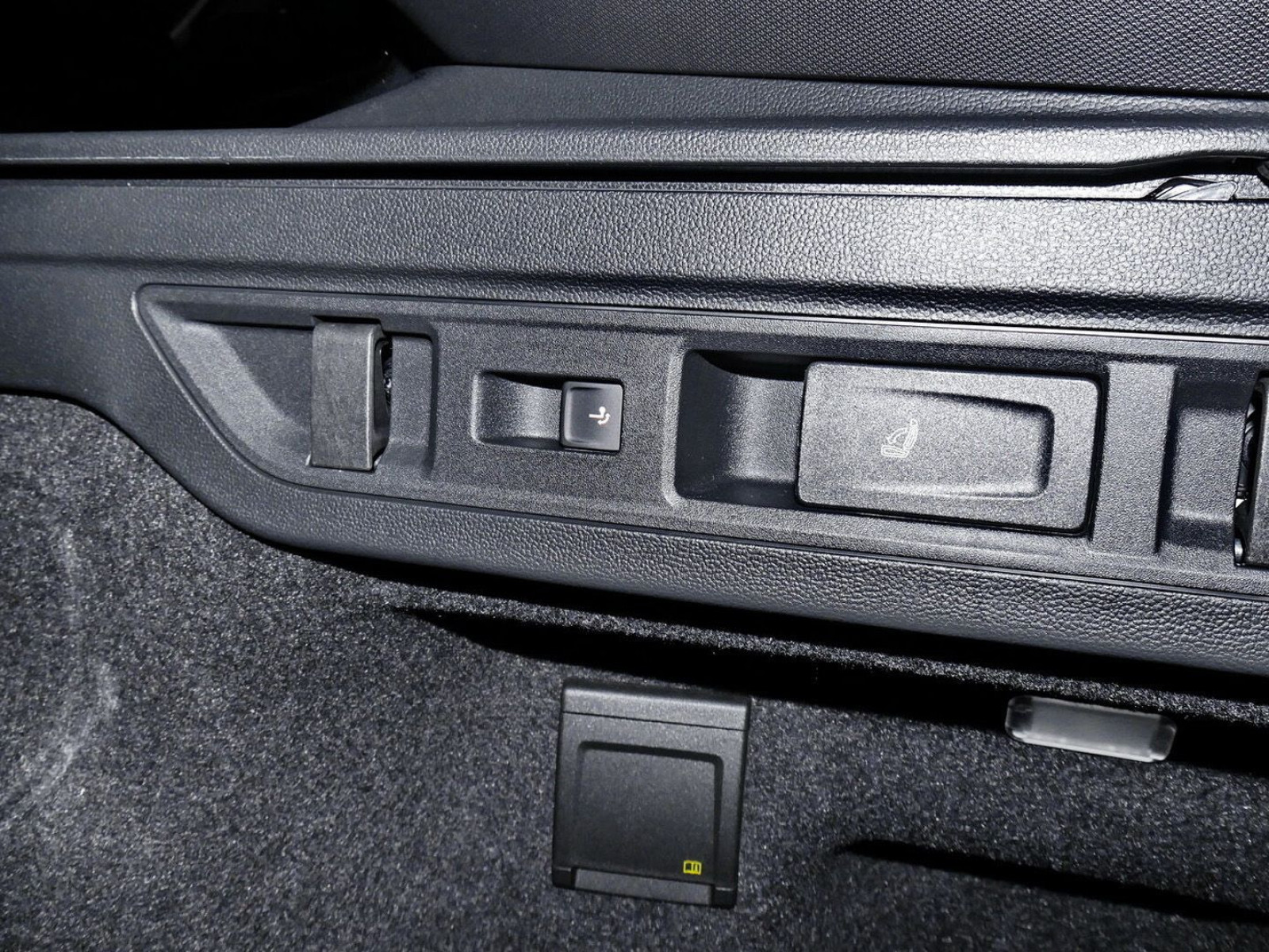Volkswagen - Passat Variant_12