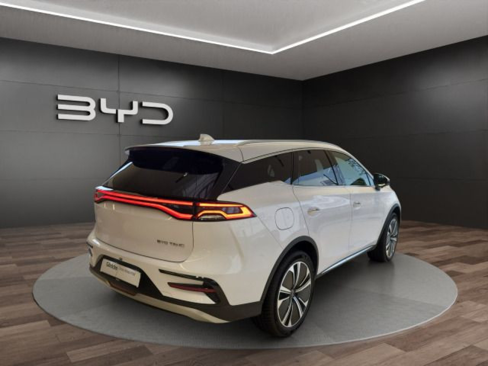 BYD - TANG_6