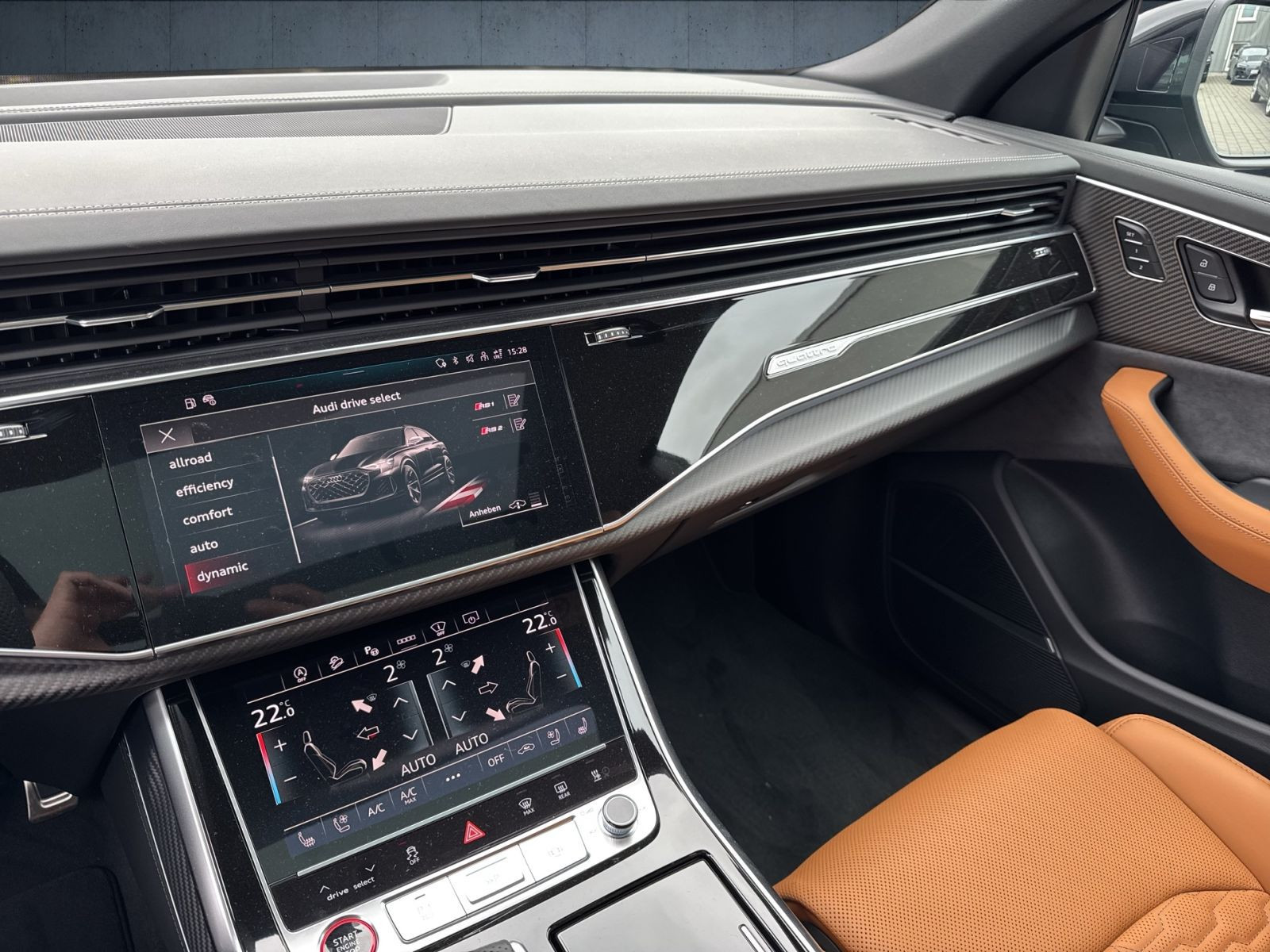 Audi - RS Q8_27