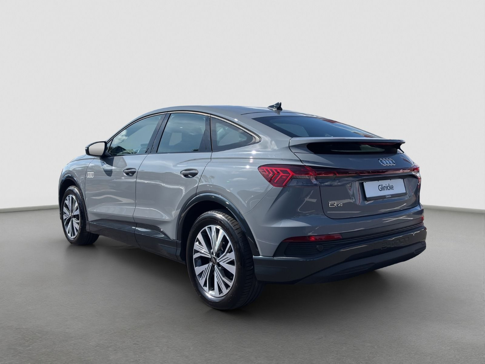 Audi - Q4 Sportback e-tron_4