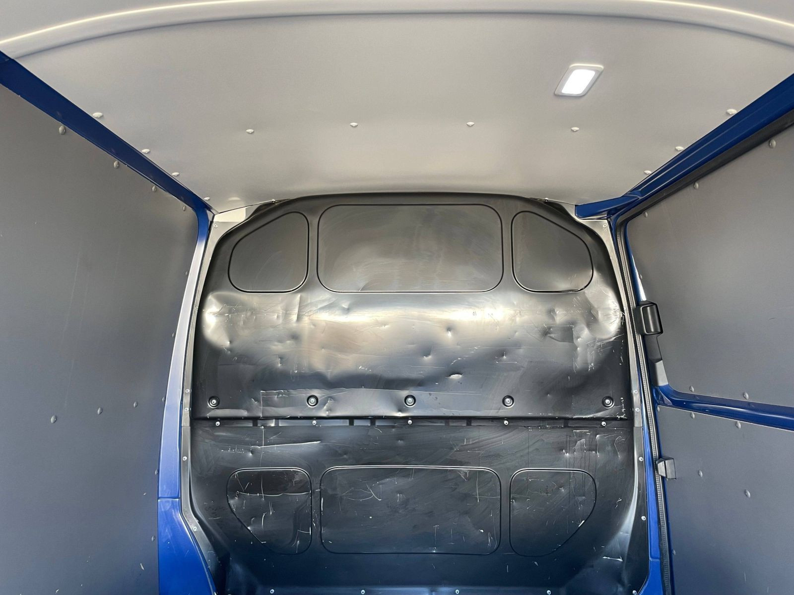 Volkswagen - T6.1 Transporter_4