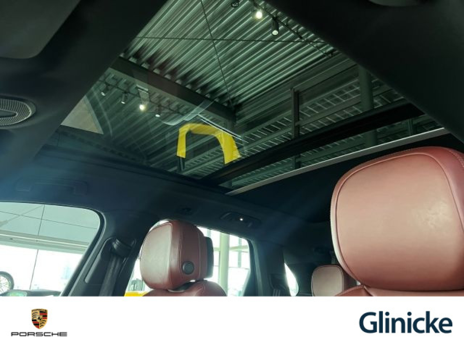 Porsche - Cayenne_24