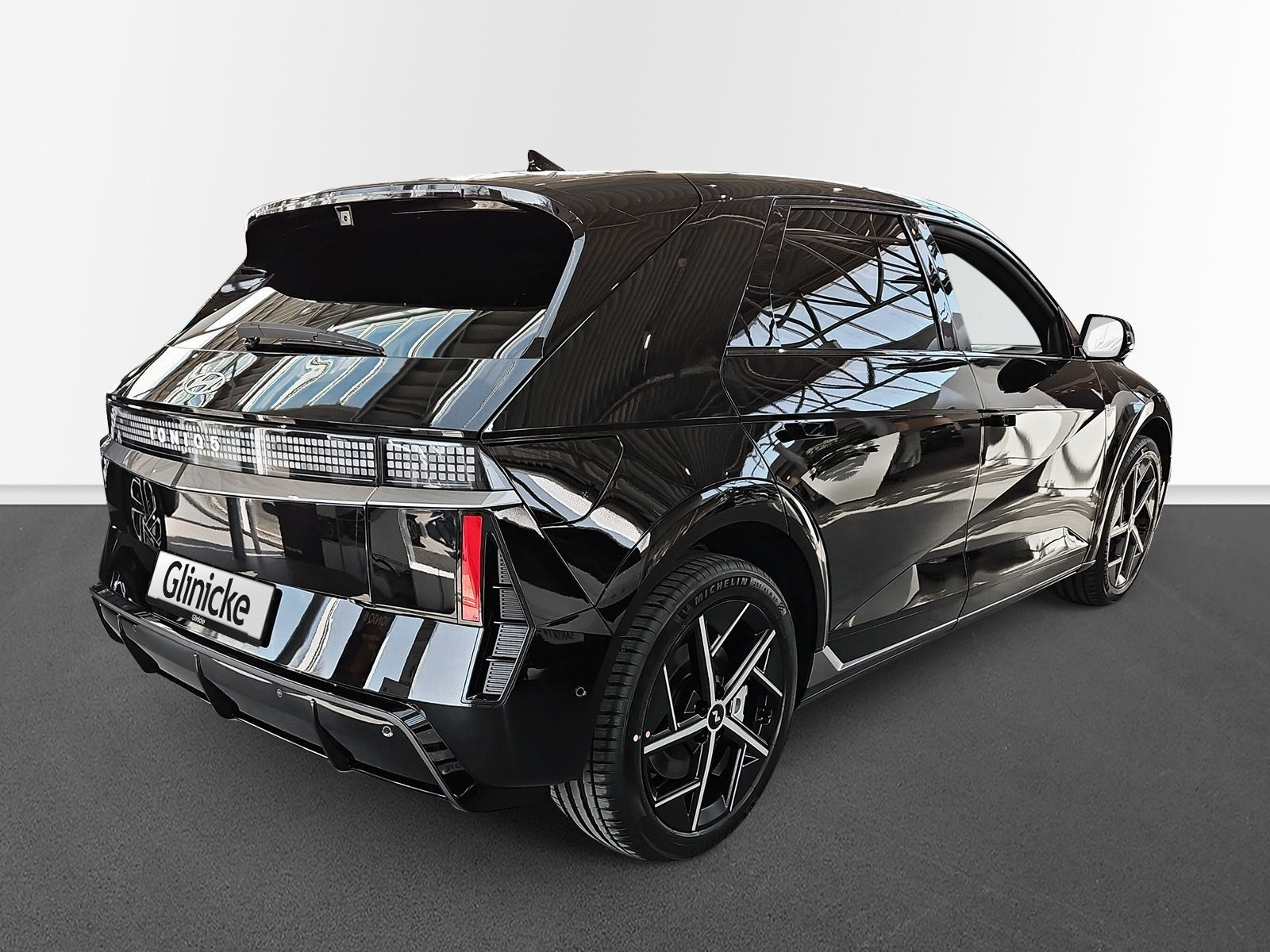 Hyundai - IONIQ 5_2