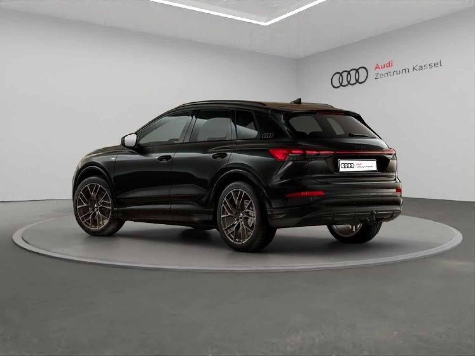 Audi - Q4_4