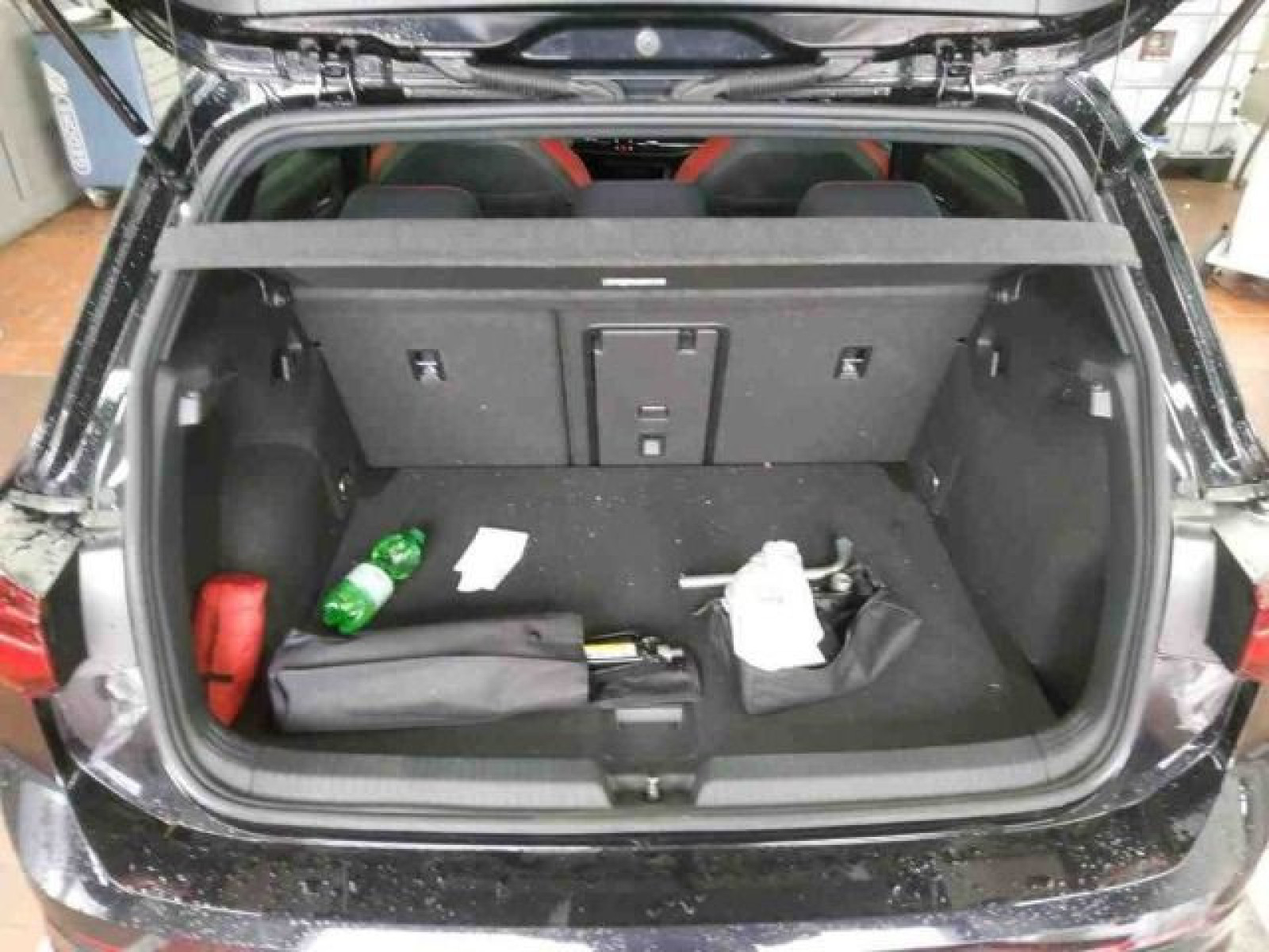 Volkswagen - Golf GTI_10