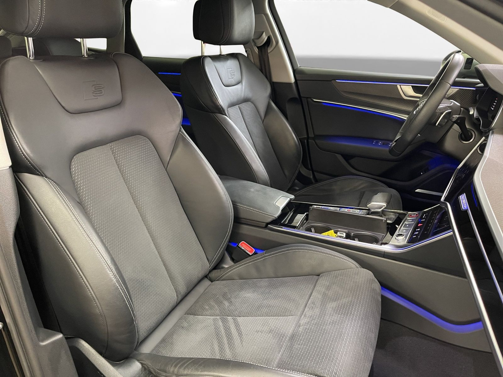 Audi - S6 Avant_16